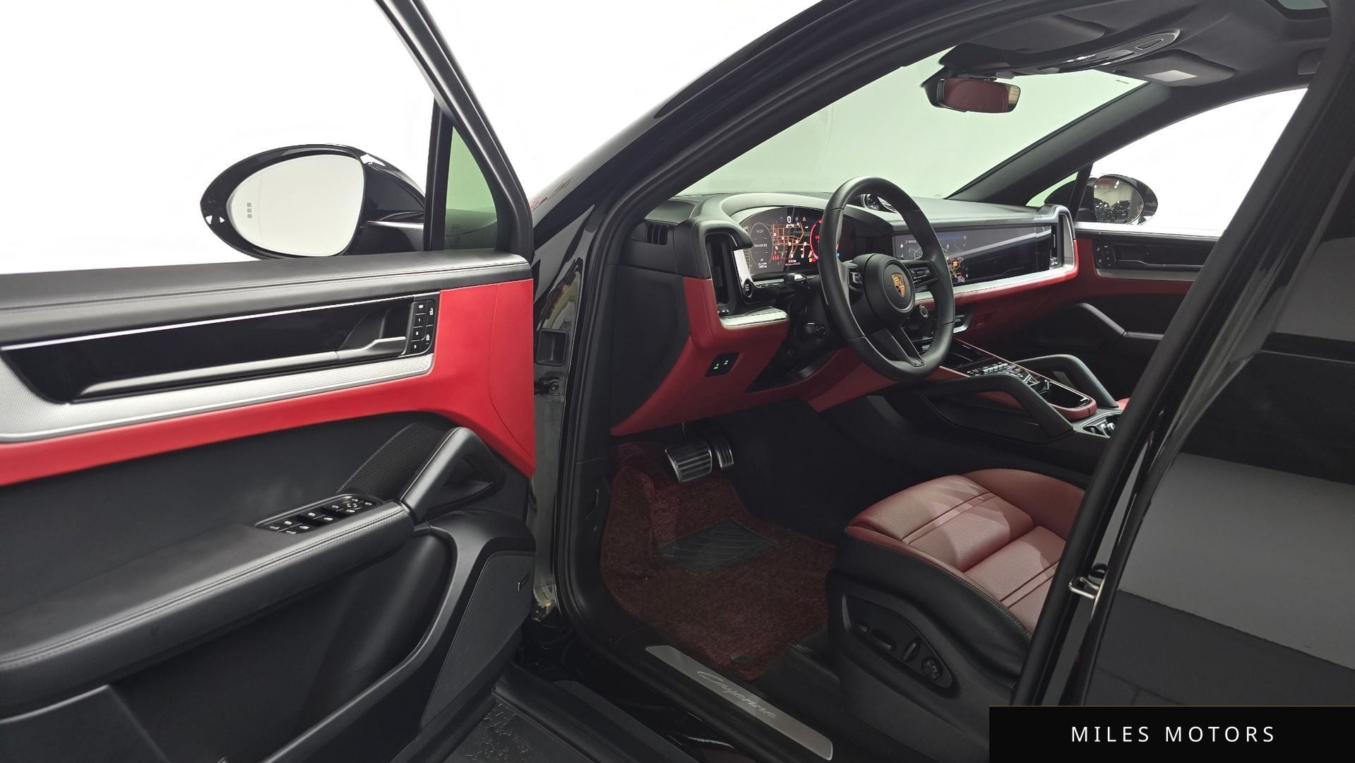 Porsche Cayenne 2025 — миниатюра 12