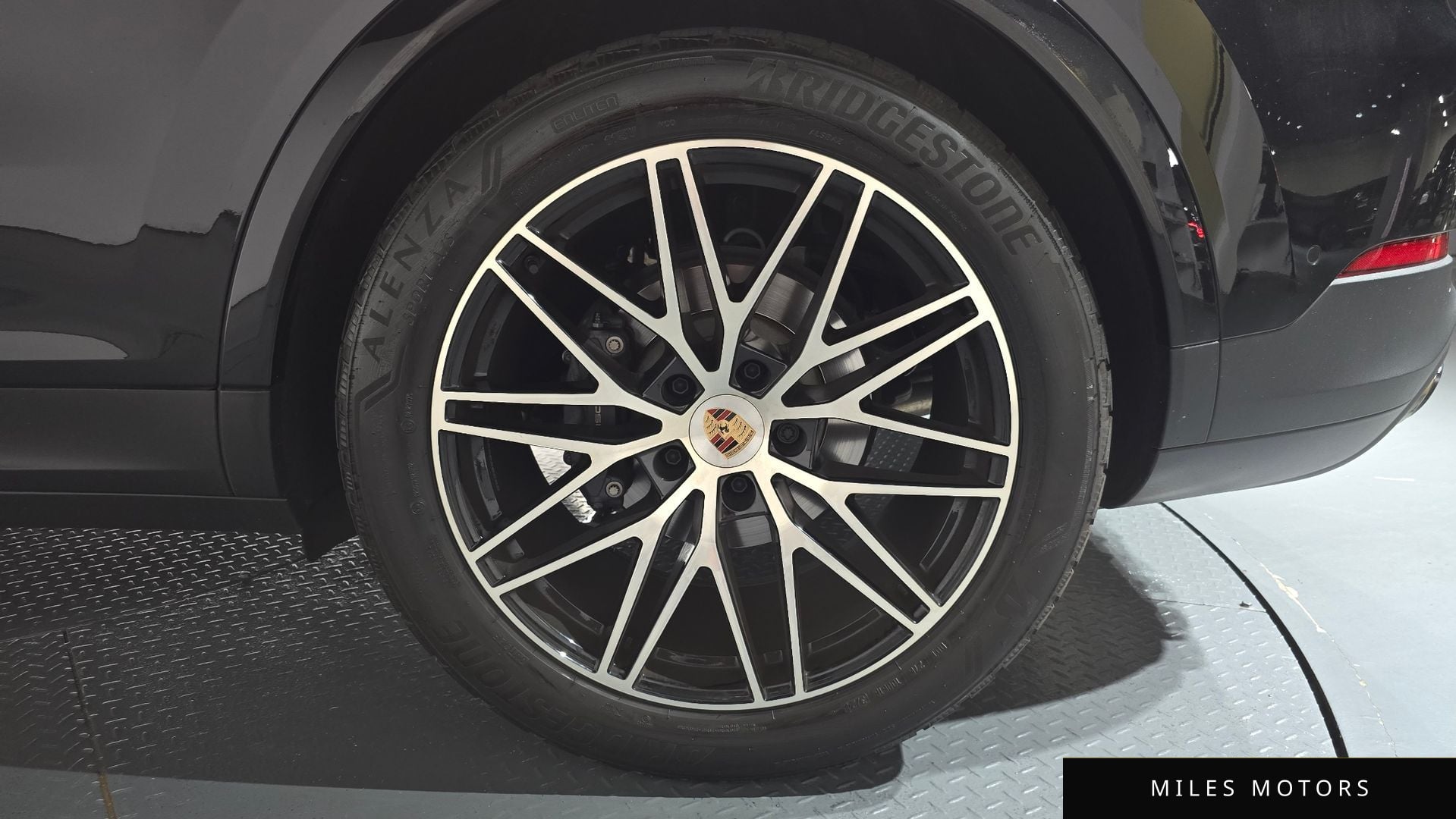 Porsche Cayenne 2025 — миниатюра 6