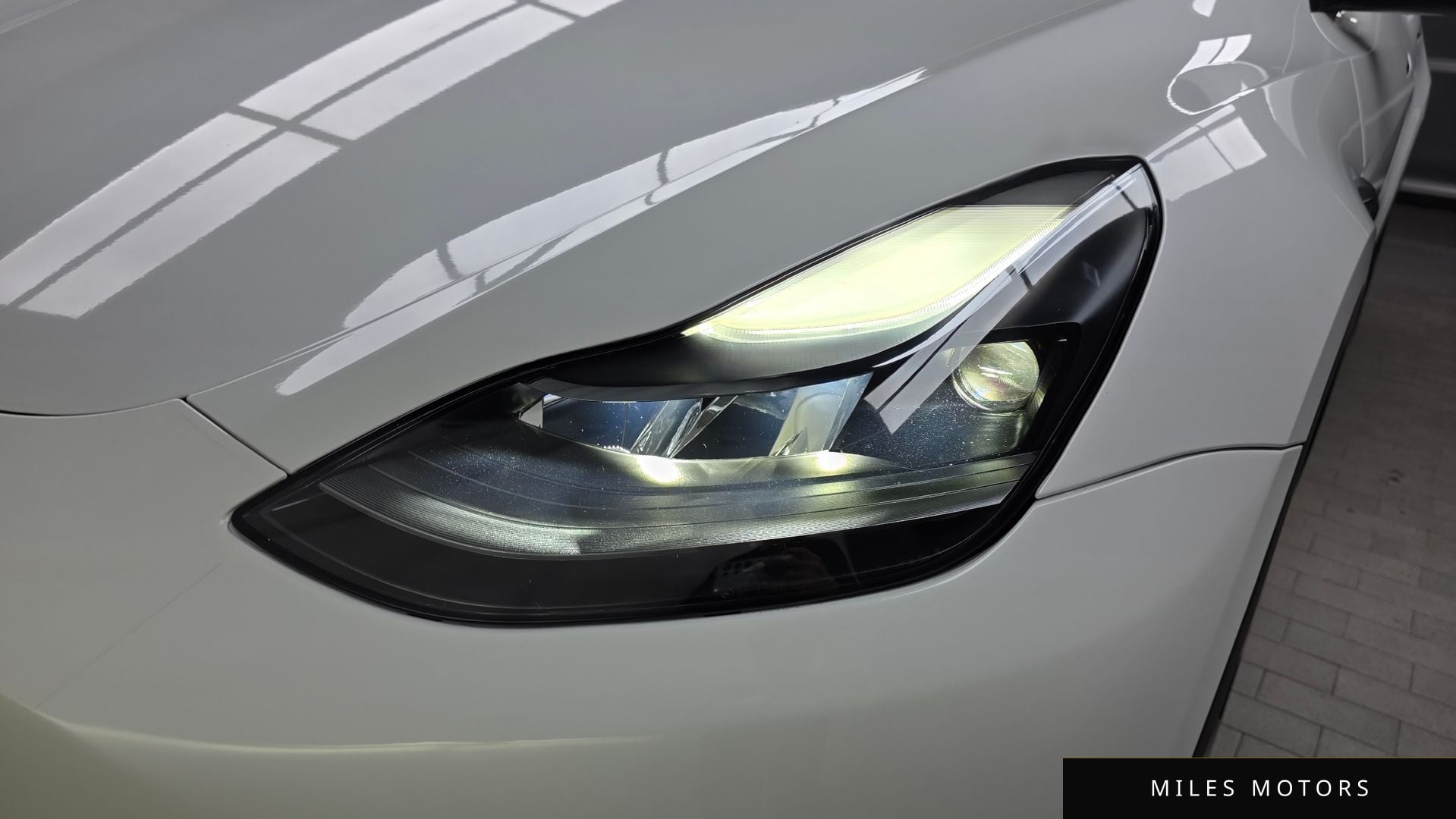 Tesla Model Y 2022 — миниатюра 8