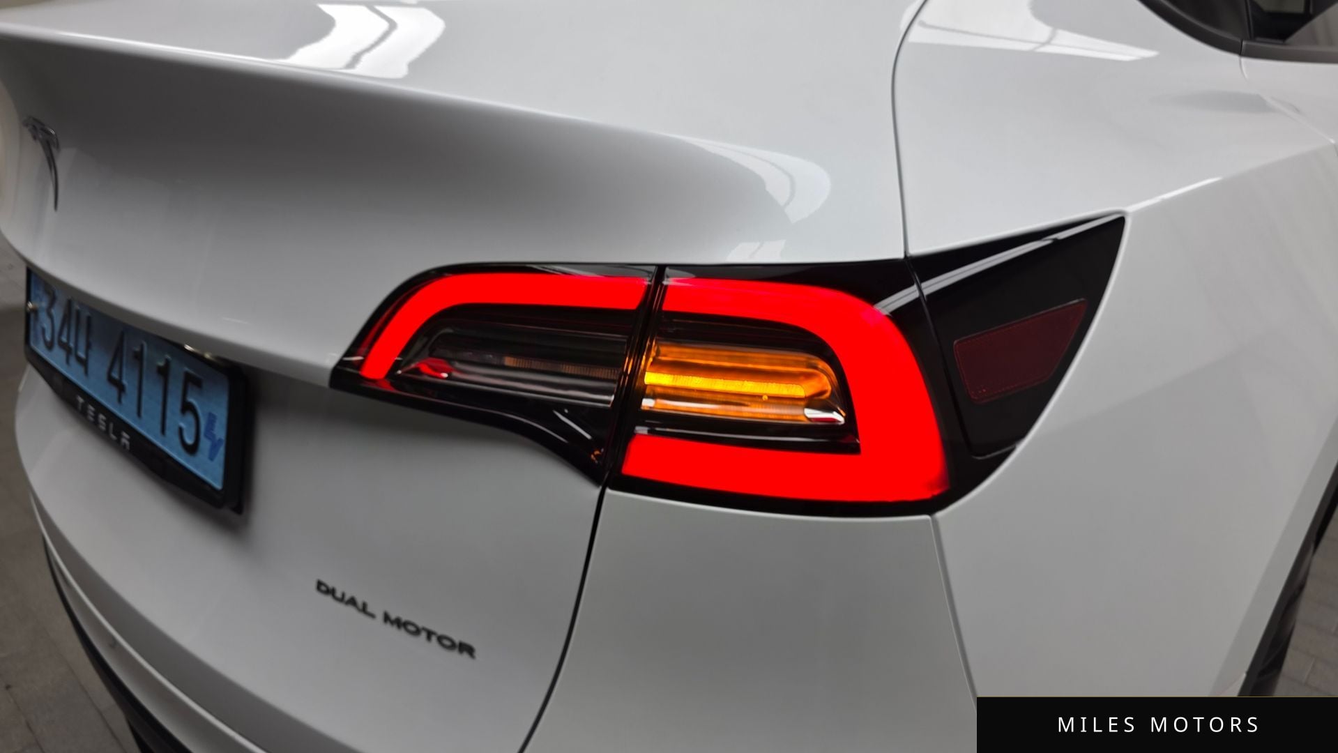 Tesla Model Y 2022 — миниатюра 9