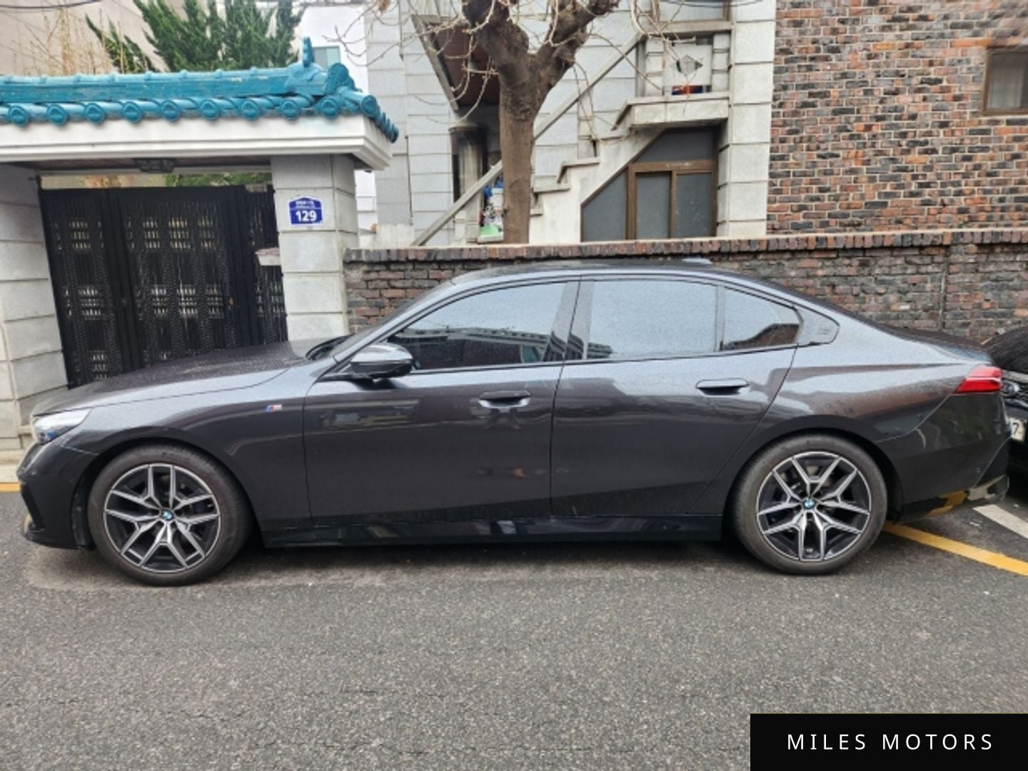 BMW 5 Series (G60) 2024 — миниатюра 2