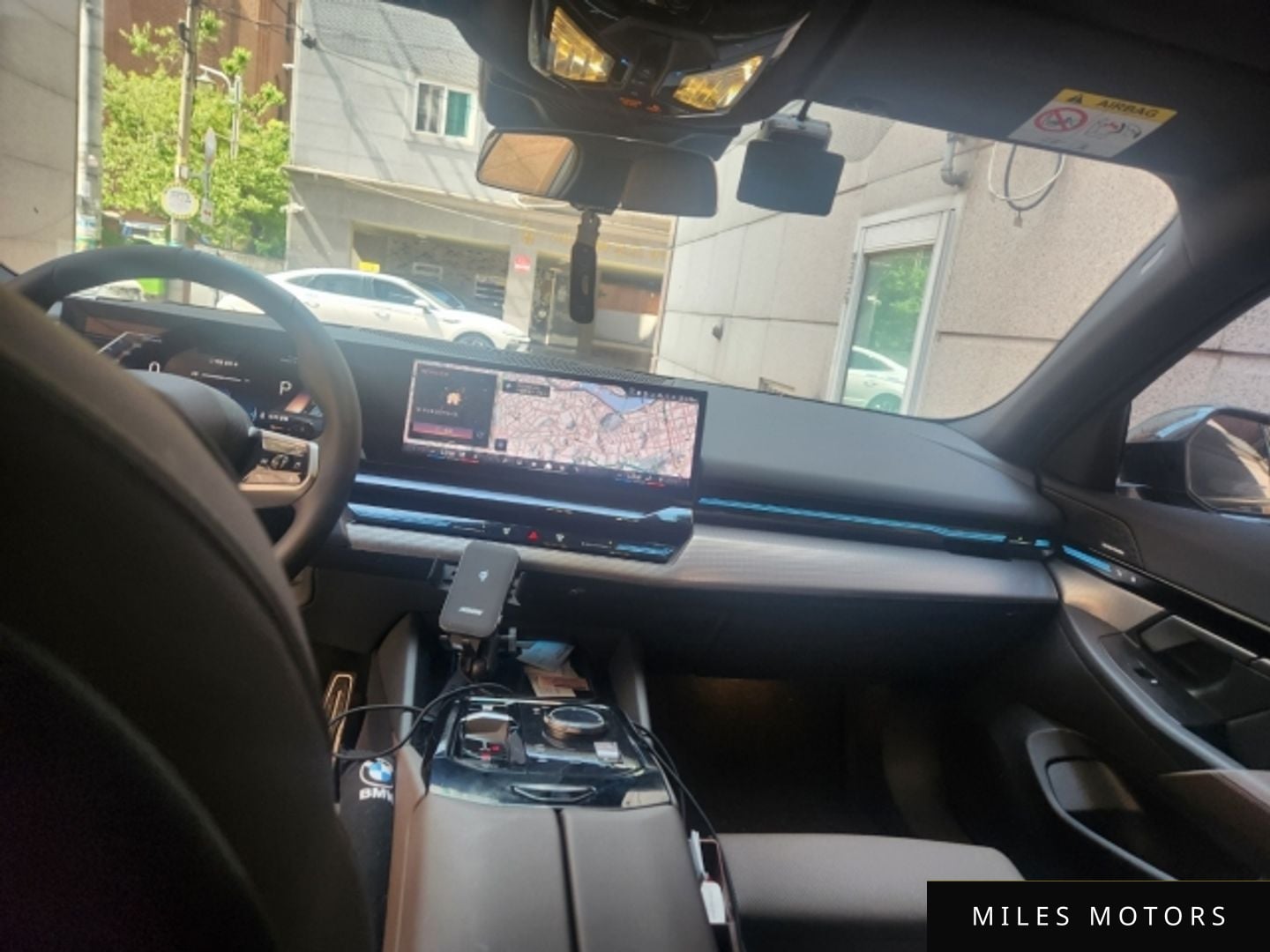 BMW 5 Series (G60) 2024 — миниатюра 8