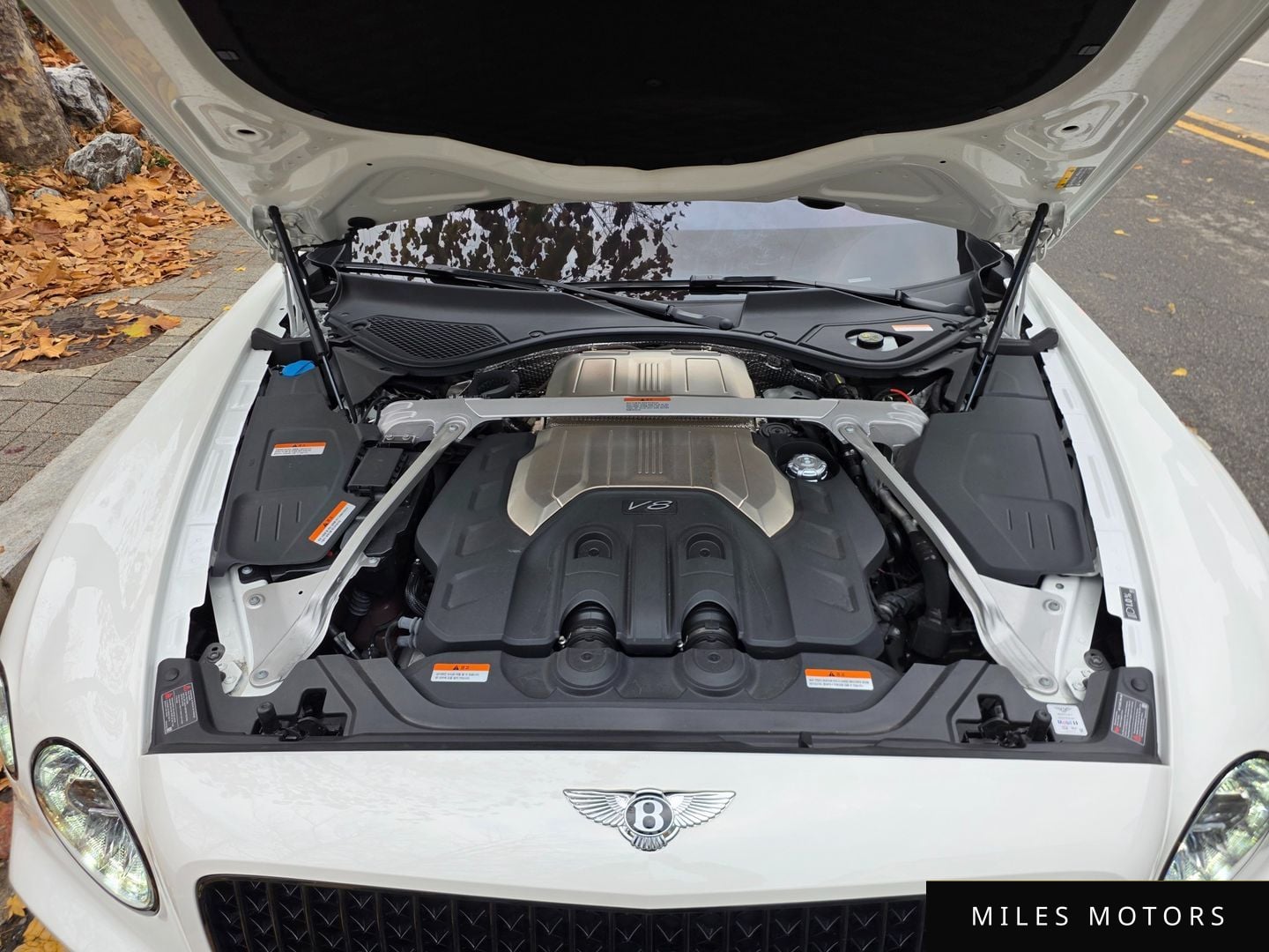 Bentley Flying Spur 2023 — миниатюра 6