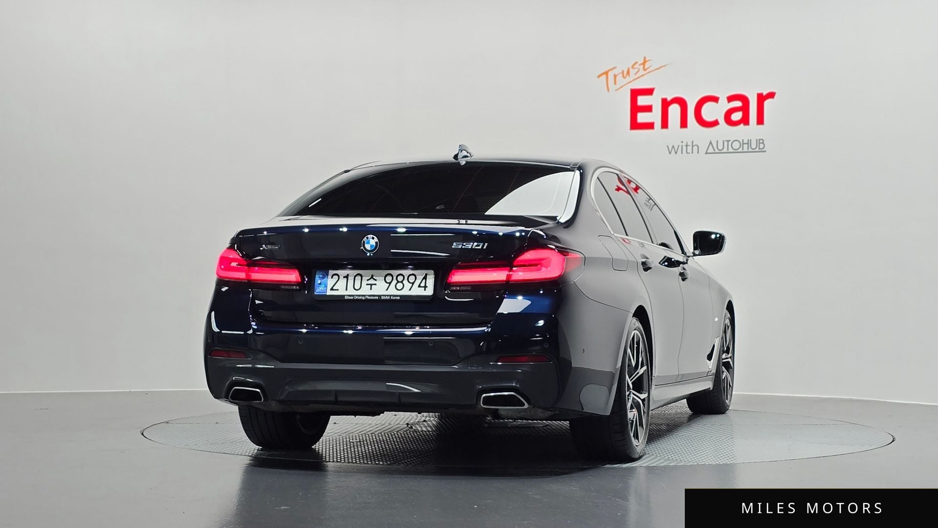 BMW 5 Series (G30) 2023 — миниатюра 4