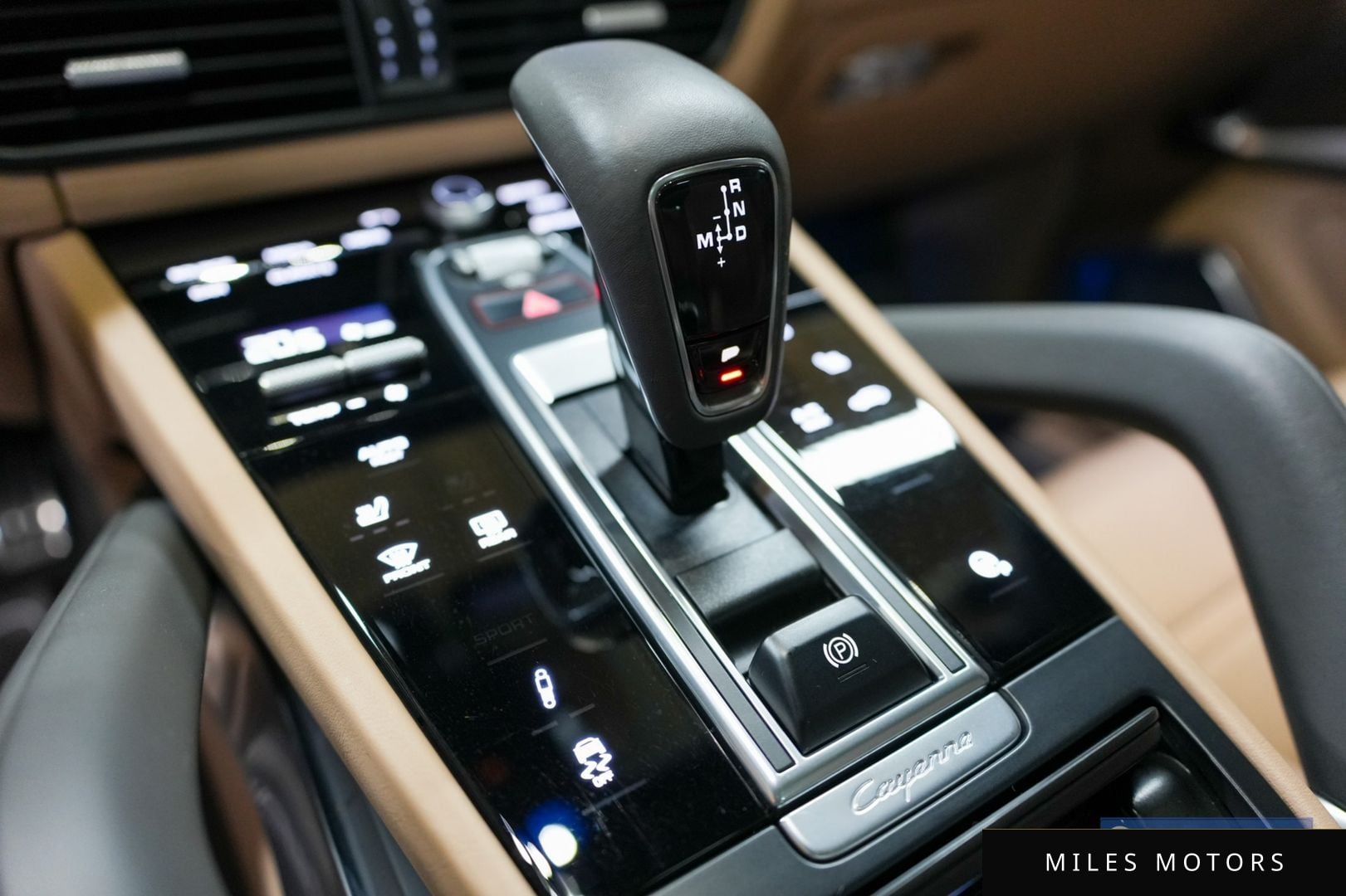 Porsche Cayenne 2021 — миниатюра 12