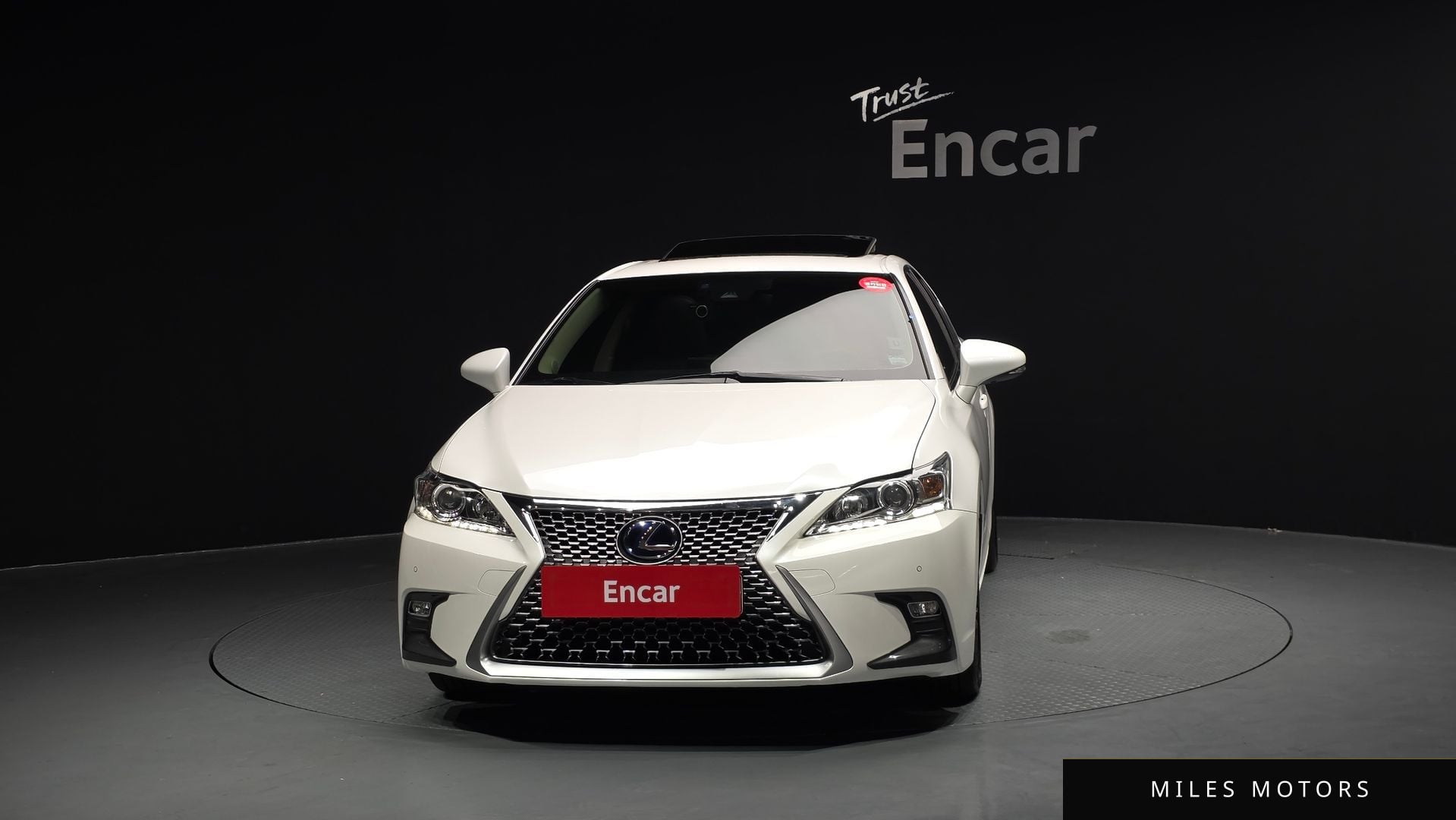 Лексус CT200h 2019 — миниатюра 3
