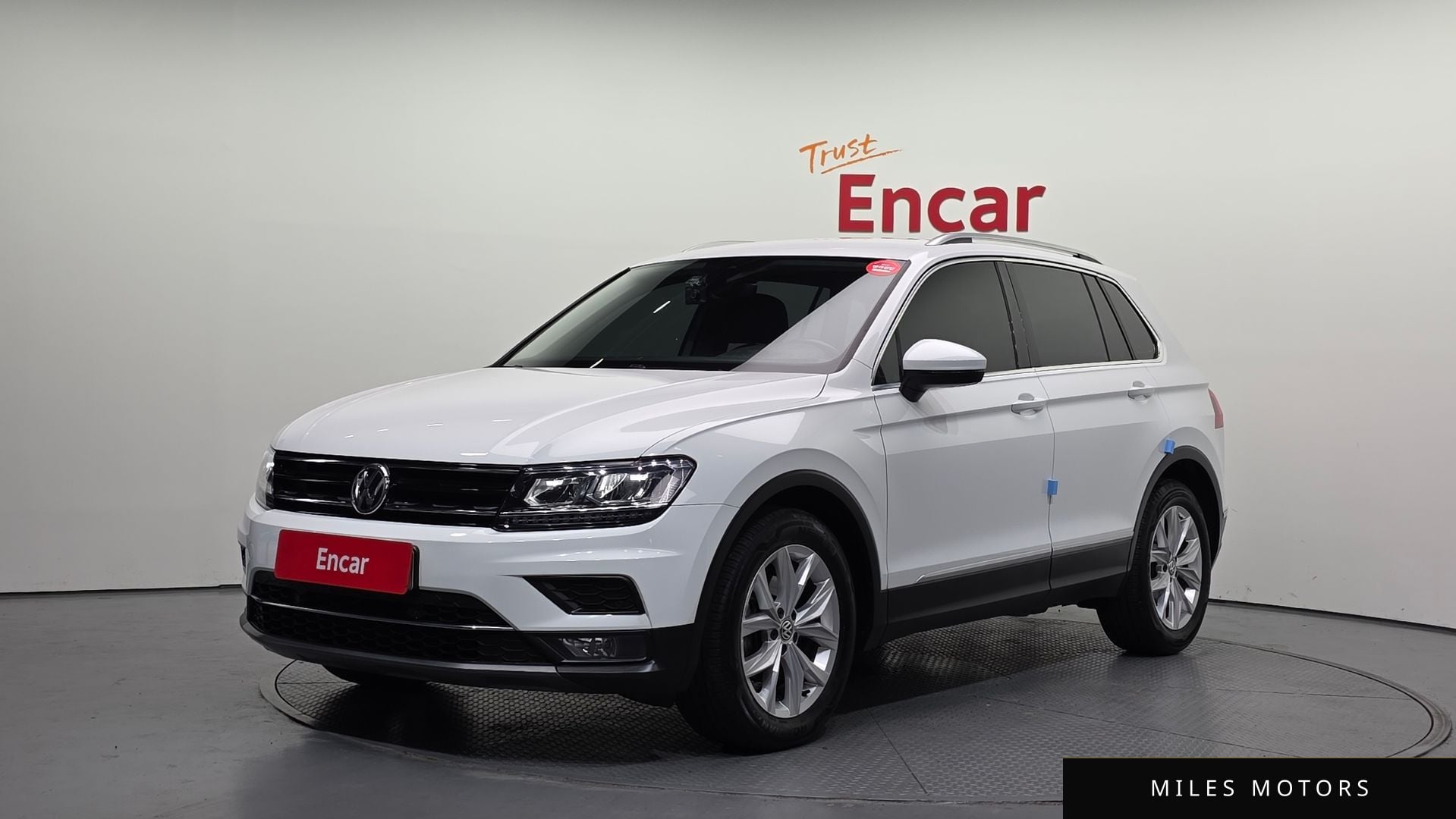 Volkswagen Tiguan 2018 — фото 1 из 12