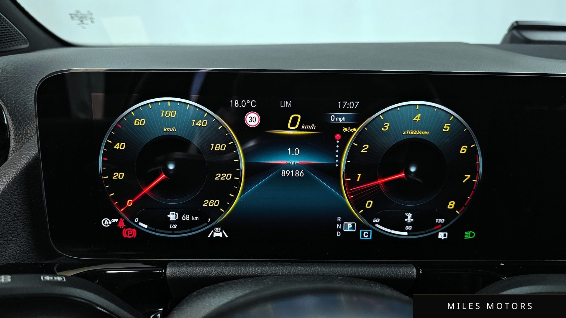 Mercedes-Benz GLA-Class H247 2023 — миниатюра 11
