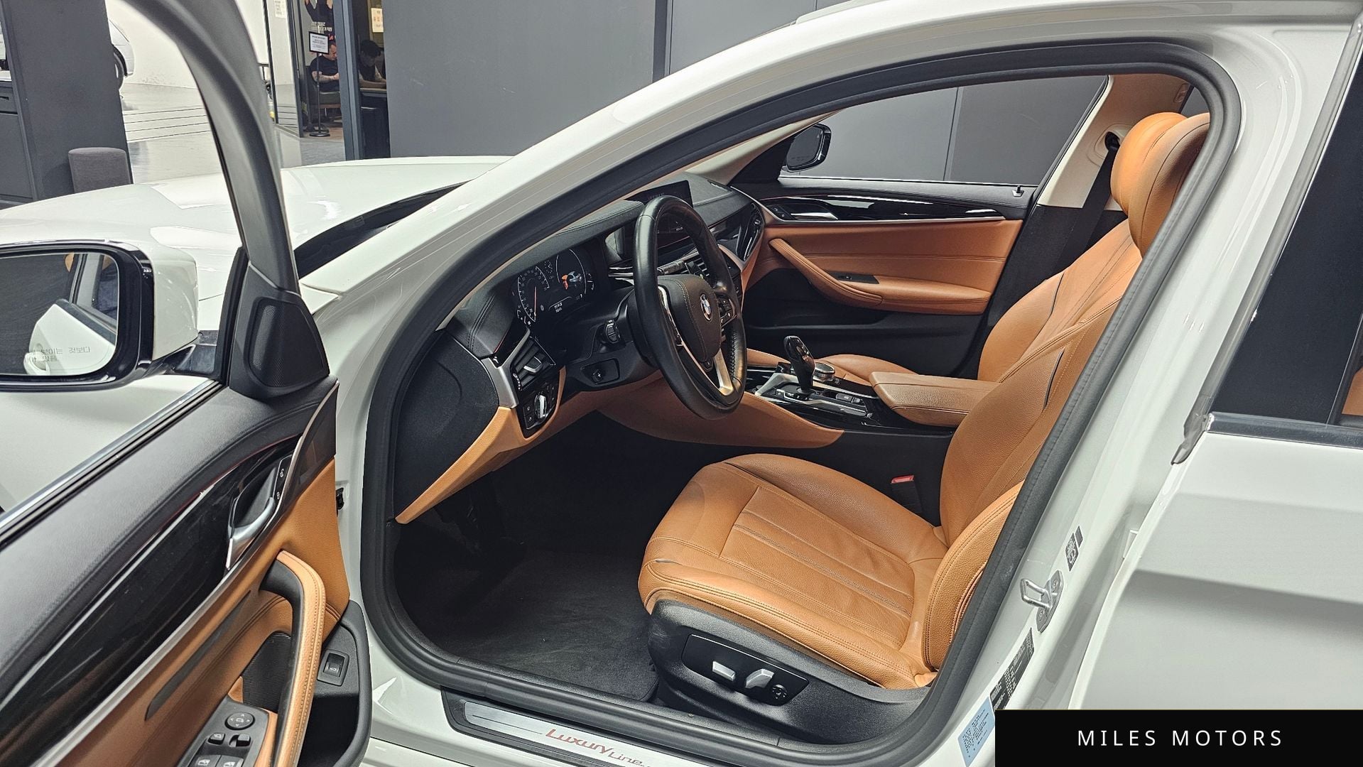 BMW 5 Series (G30) 2019 — миниатюра 10
