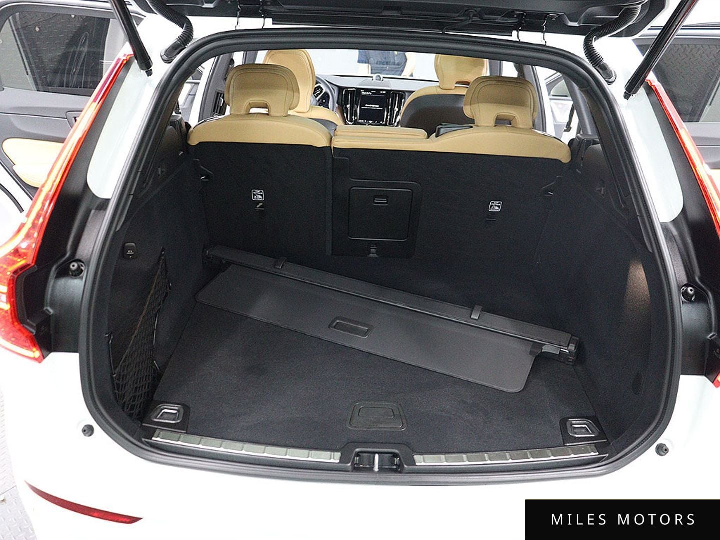 Volvo XC60 2025 — миниатюра 5