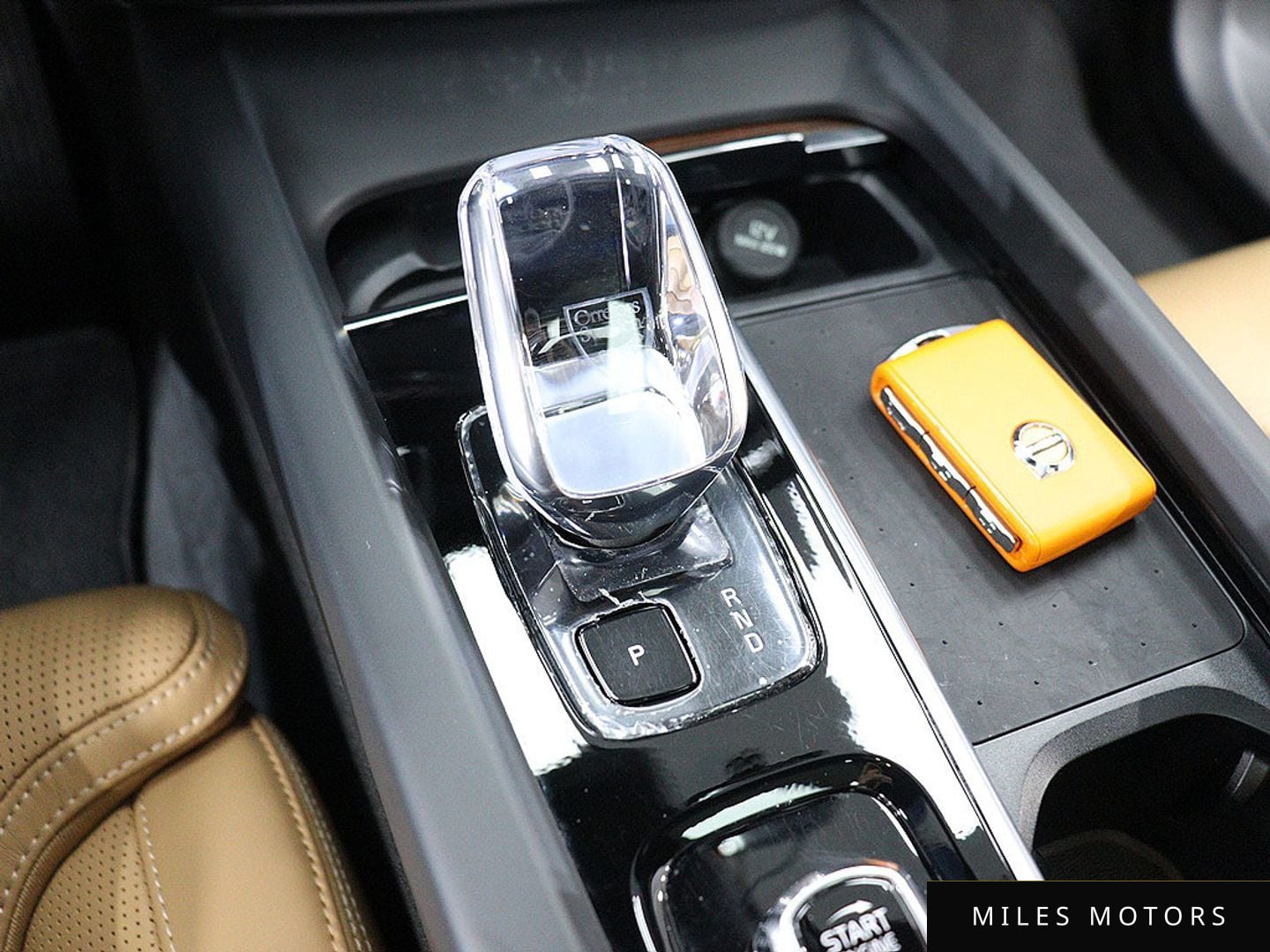 Volvo XC60 2025 — миниатюра 8