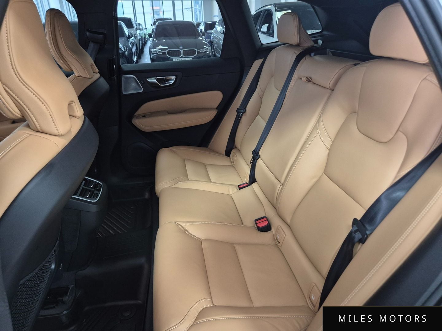 Volvo XC60 2025 — миниатюра 11