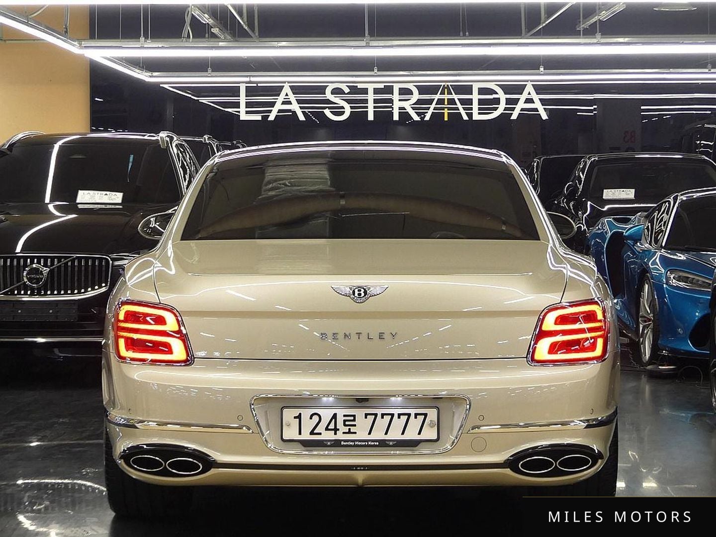 Bentley Flying Spur 2023 — миниатюра 3
