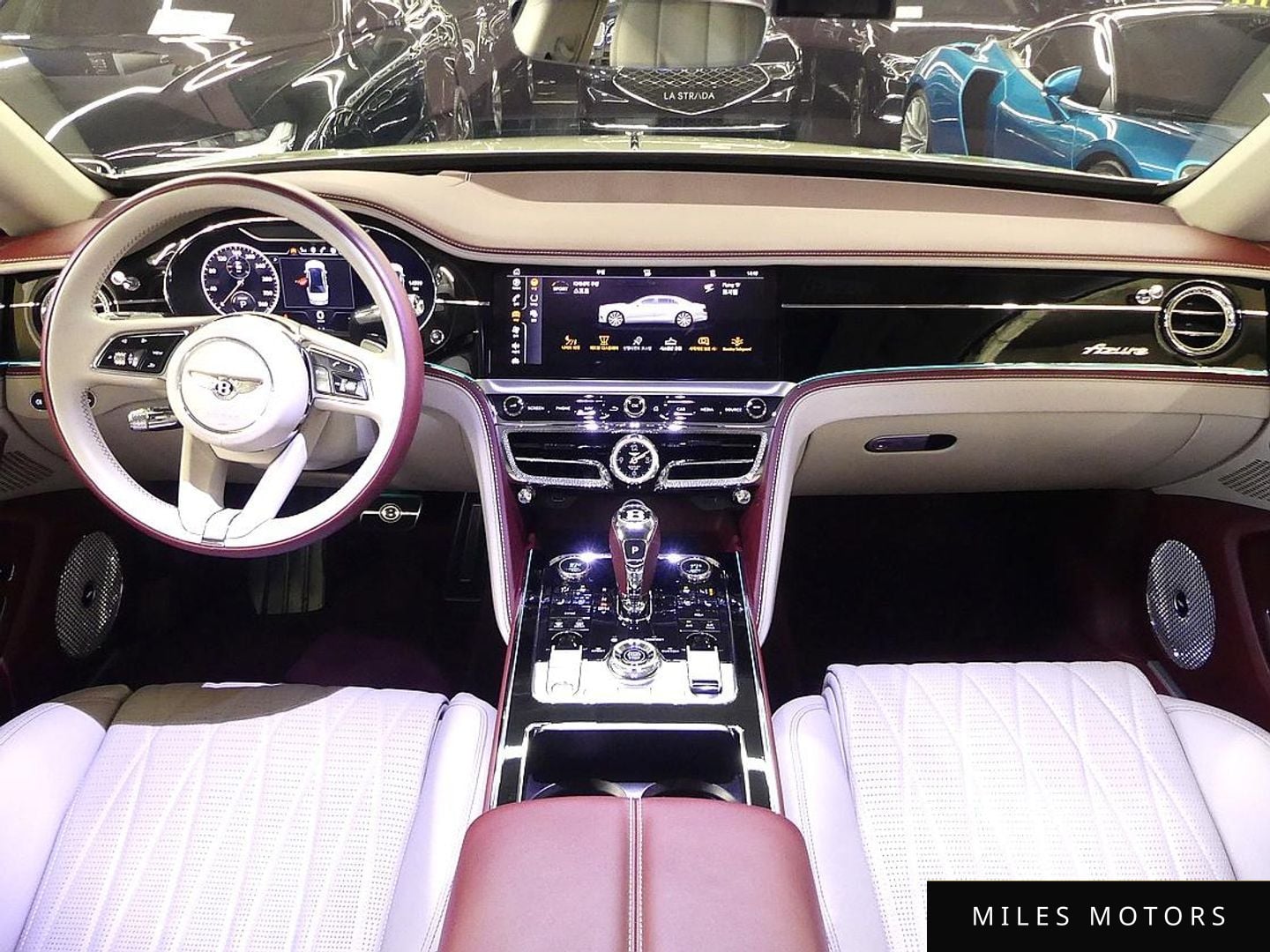 Bentley Flying Spur 2023 — миниатюра 4