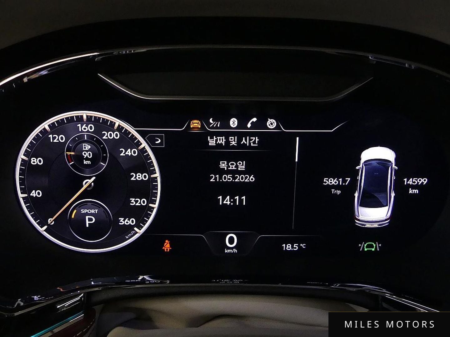 Bentley Flying Spur 2023 — миниатюра 5