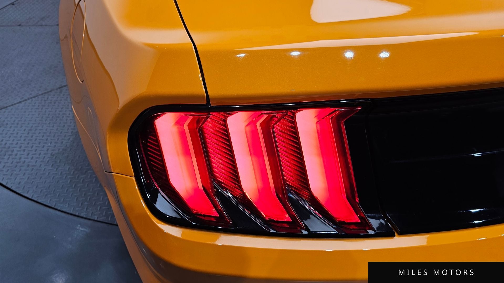 Ford Mustang 2018 — миниатюра 8