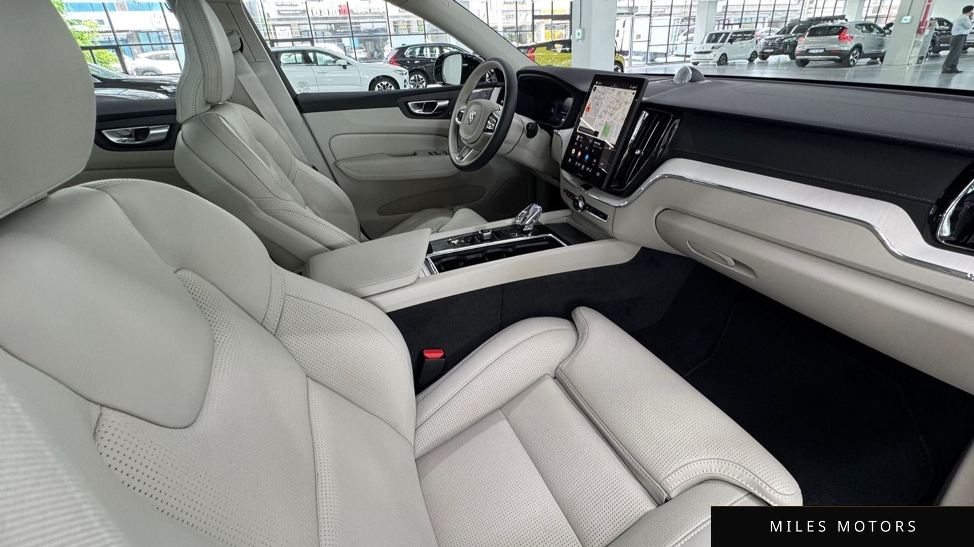Volvo XC60 2026 — миниатюра 7