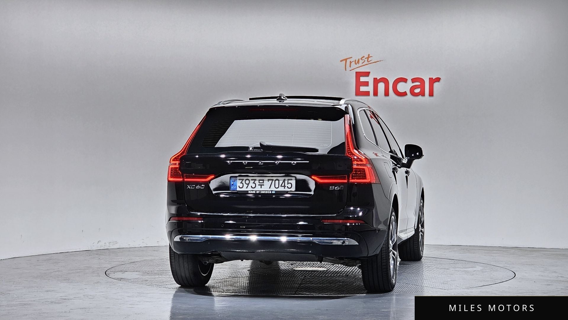 Volvo XC60 2022 — миниатюра 4