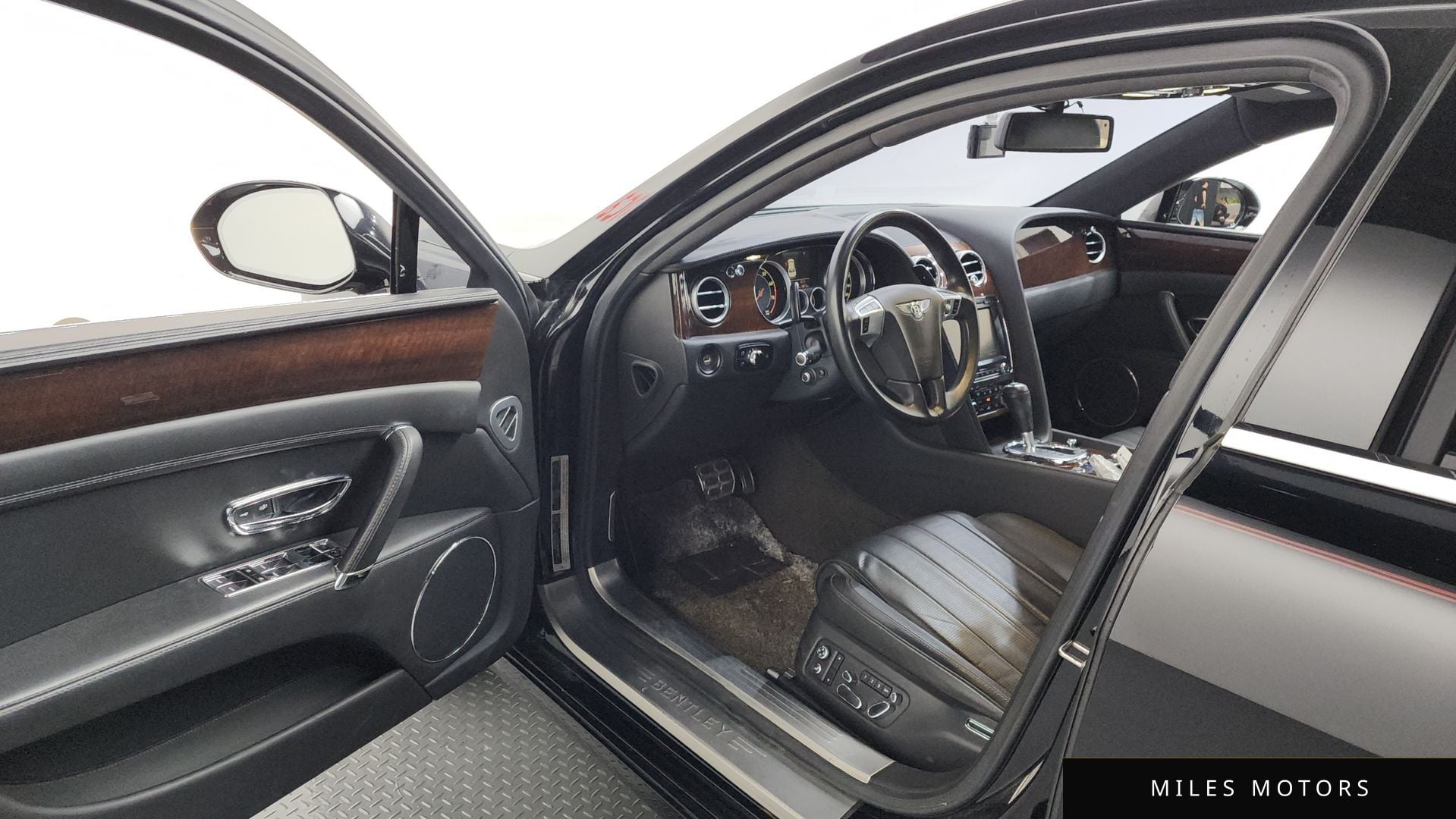 Bentley Flying Spur 2015 — миниатюра 10