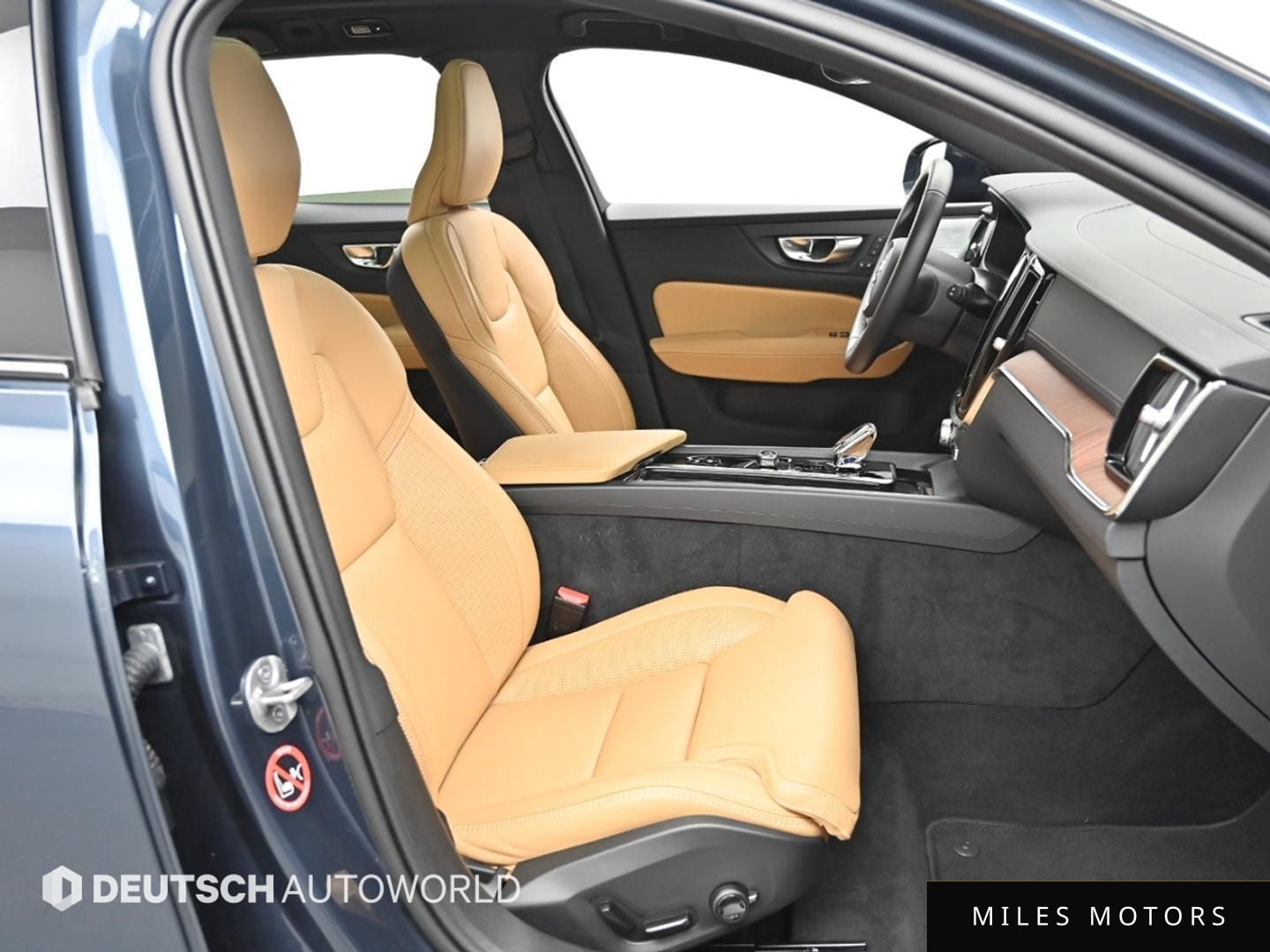 Volvo V60 2025 — миниатюра 10