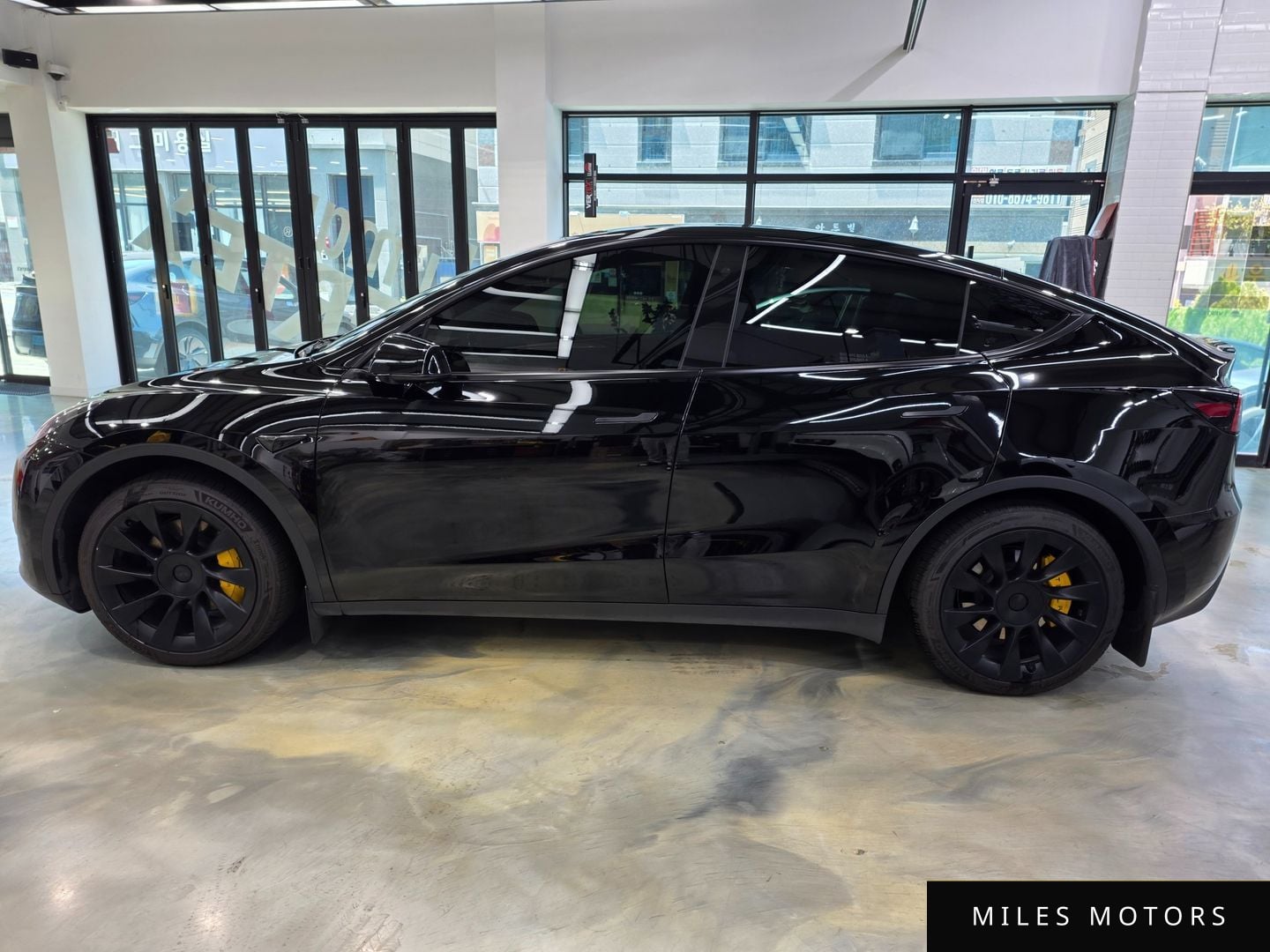 Tesla Model Y 2024 — миниатюра 3