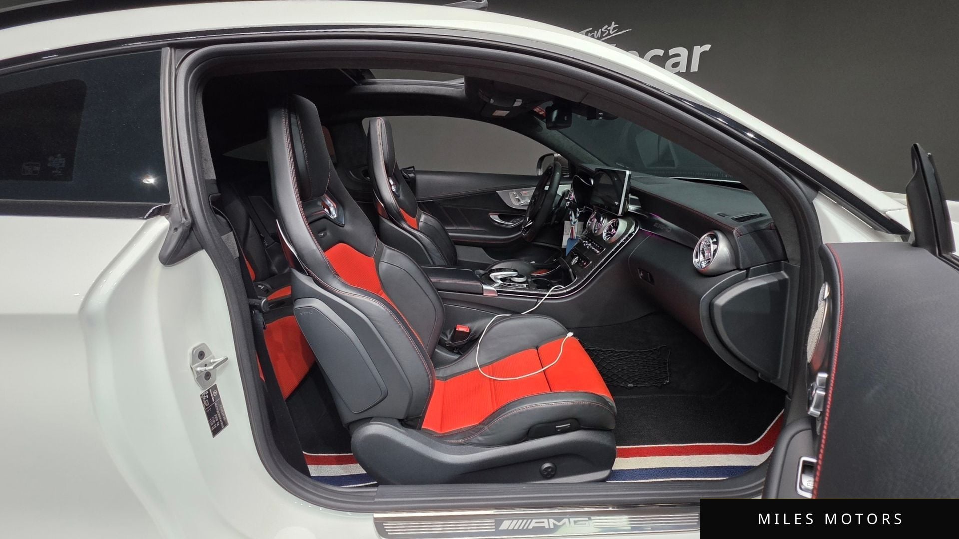 Mercedes-Benz C-Class W205 2017 — миниатюра 10