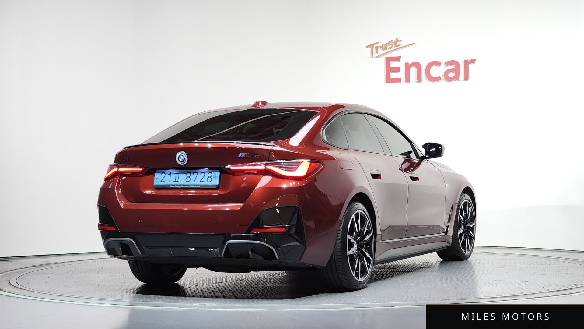 BMW i4 2023 — миниатюра 2