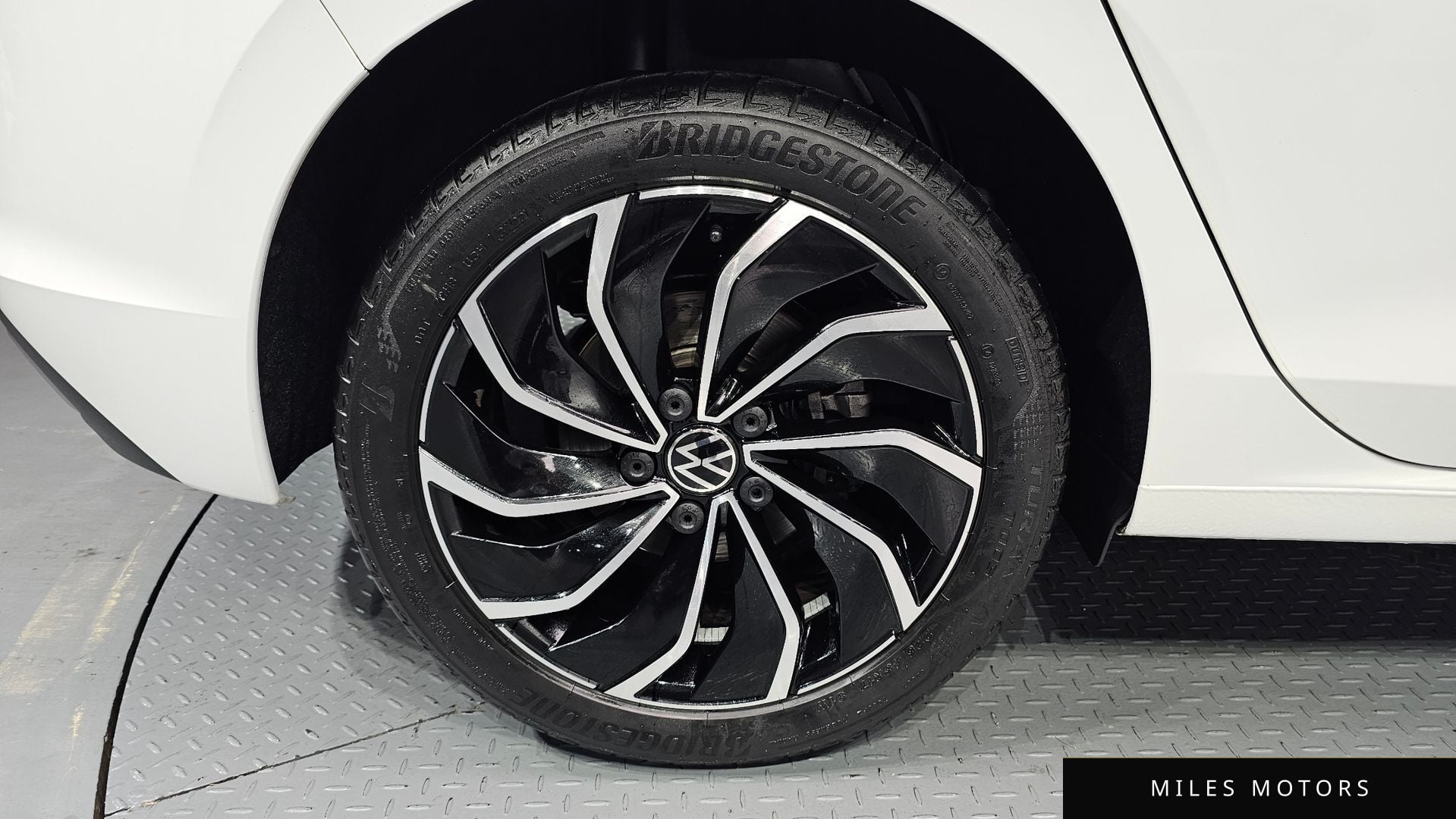 Volkswagen Golf 2023 — миниатюра 5