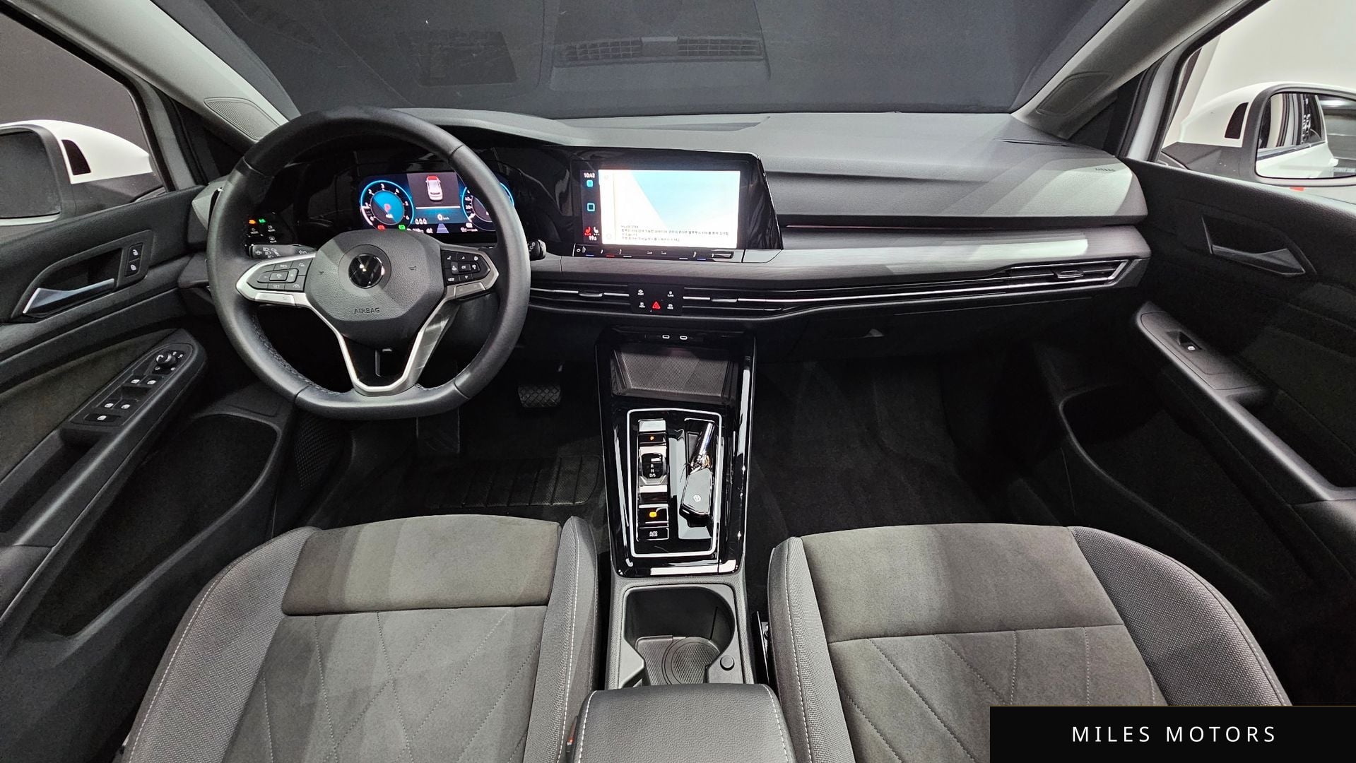 Volkswagen Golf 2023 — миниатюра 10