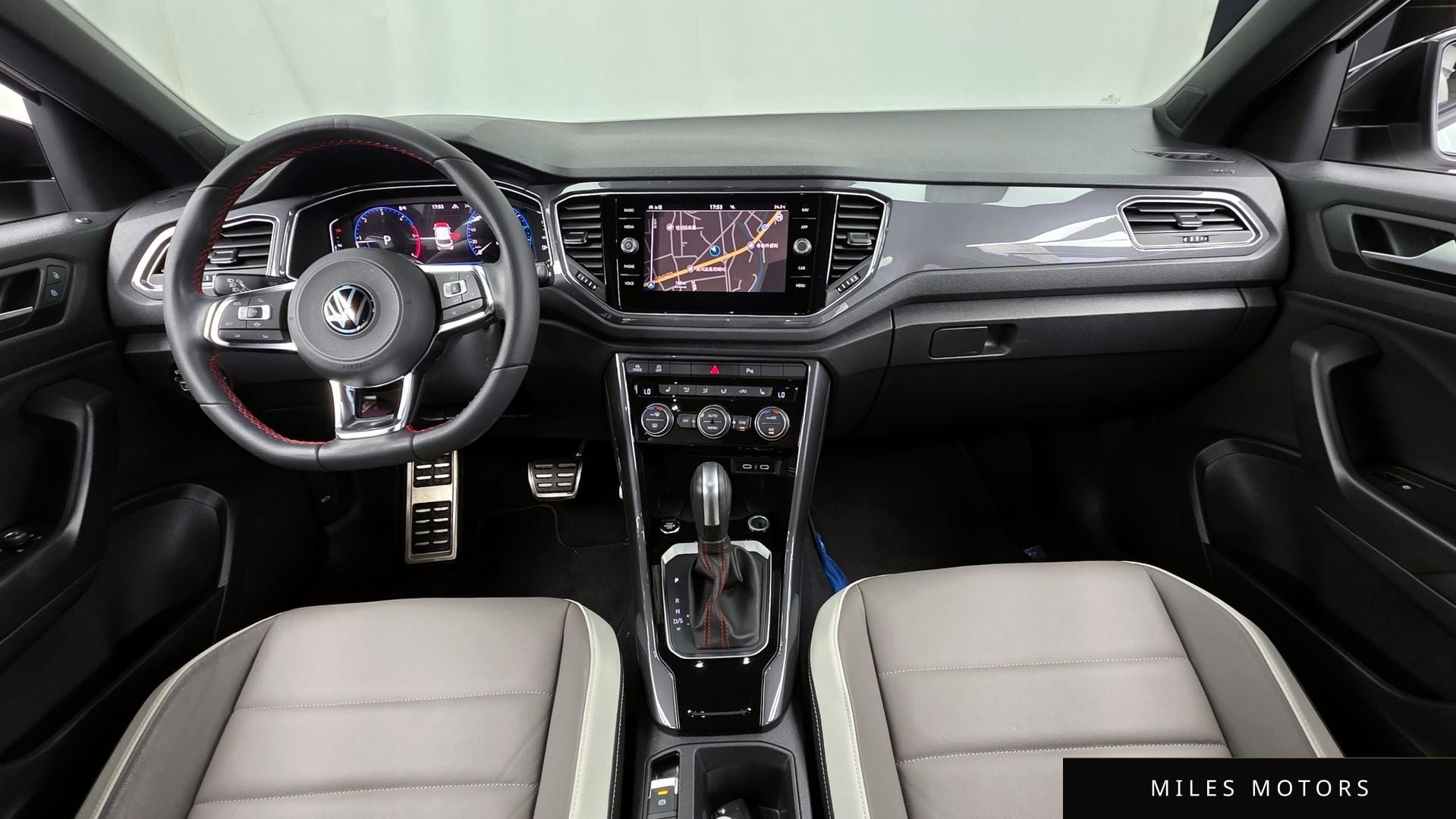Volkswagen T-Roc 2022 — миниатюра 7