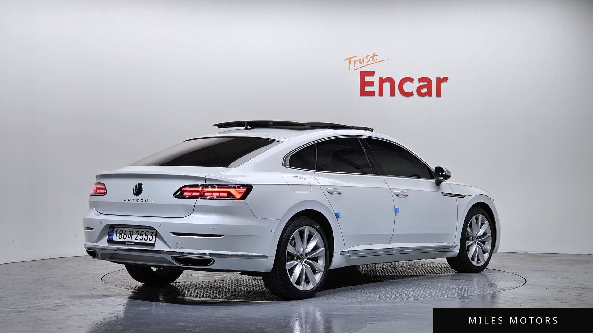 Volkswagen Arteon 2023 — миниатюра 2