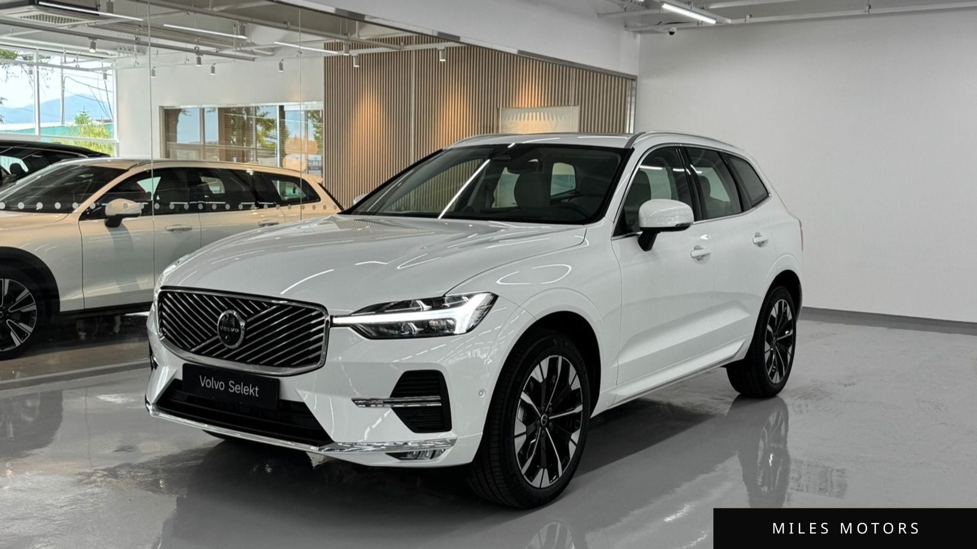 Volvo XC60 2026 — фото 1 из 12