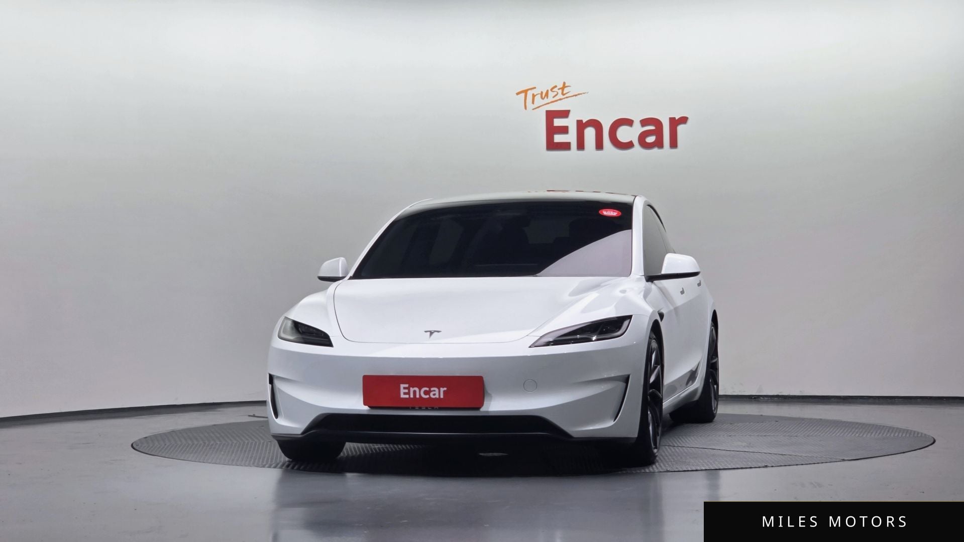 Tesla Model 3 2025 — миниатюра 3