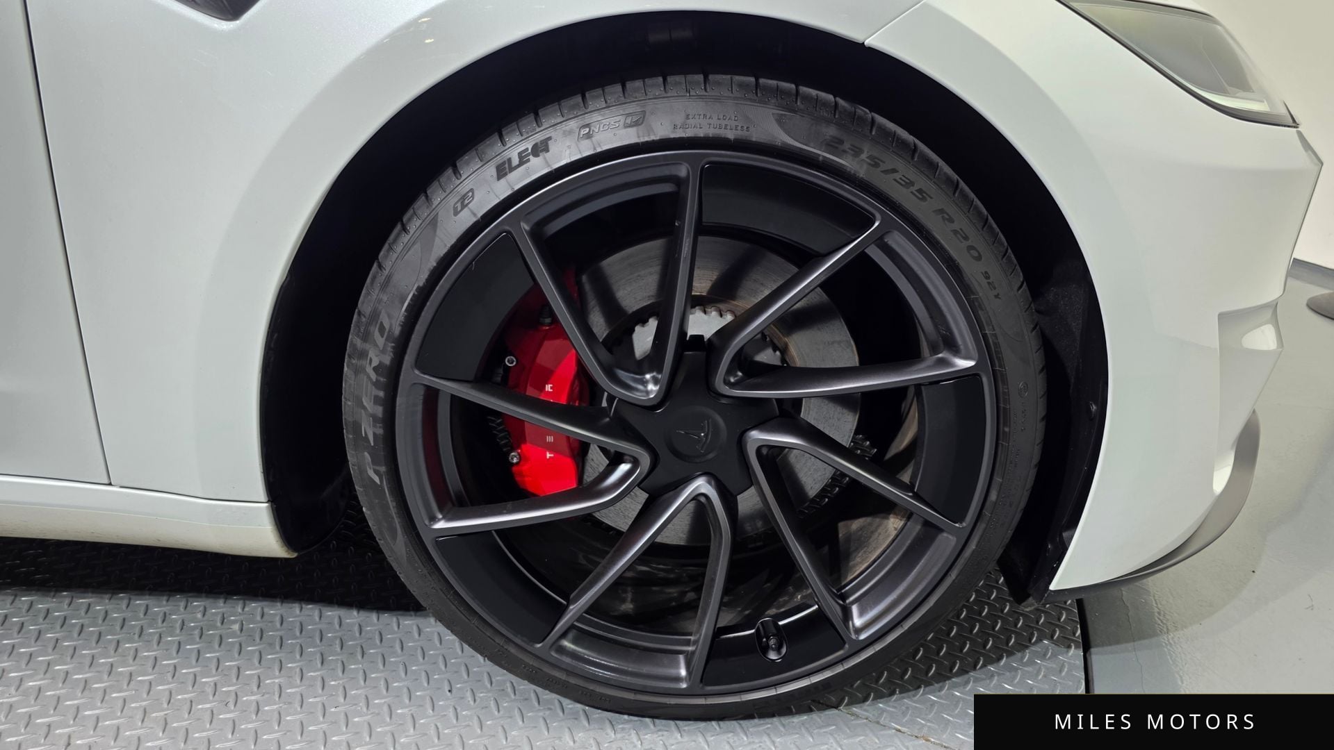 Tesla Model 3 2025 — миниатюра 7