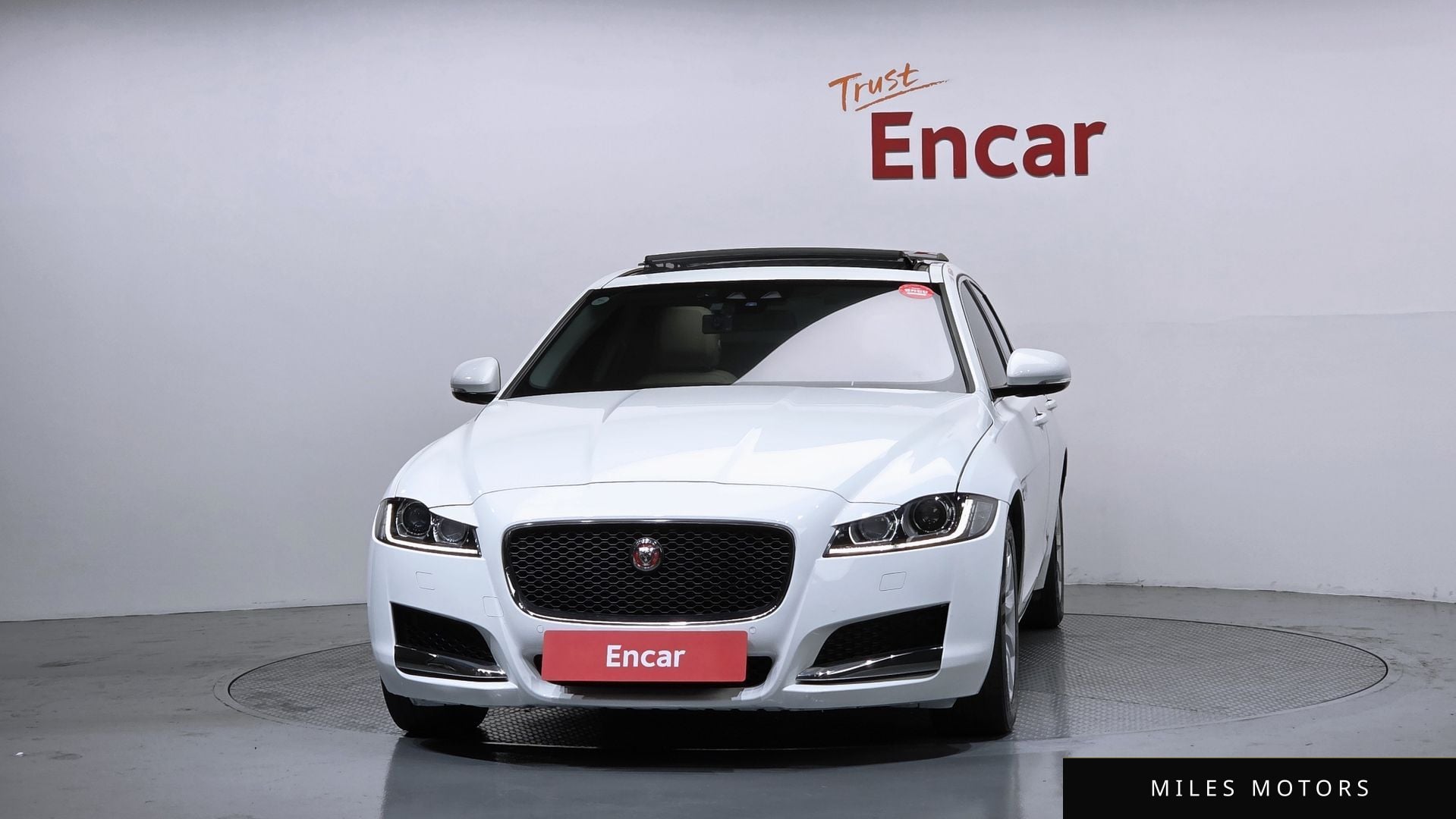 Jaguar XF (X260) 2017 — миниатюра 3