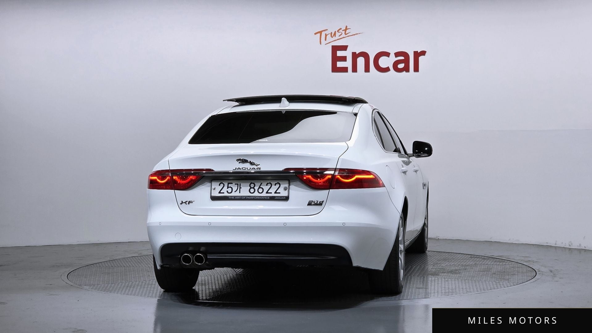 Jaguar XF (X260) 2017 — миниатюра 4