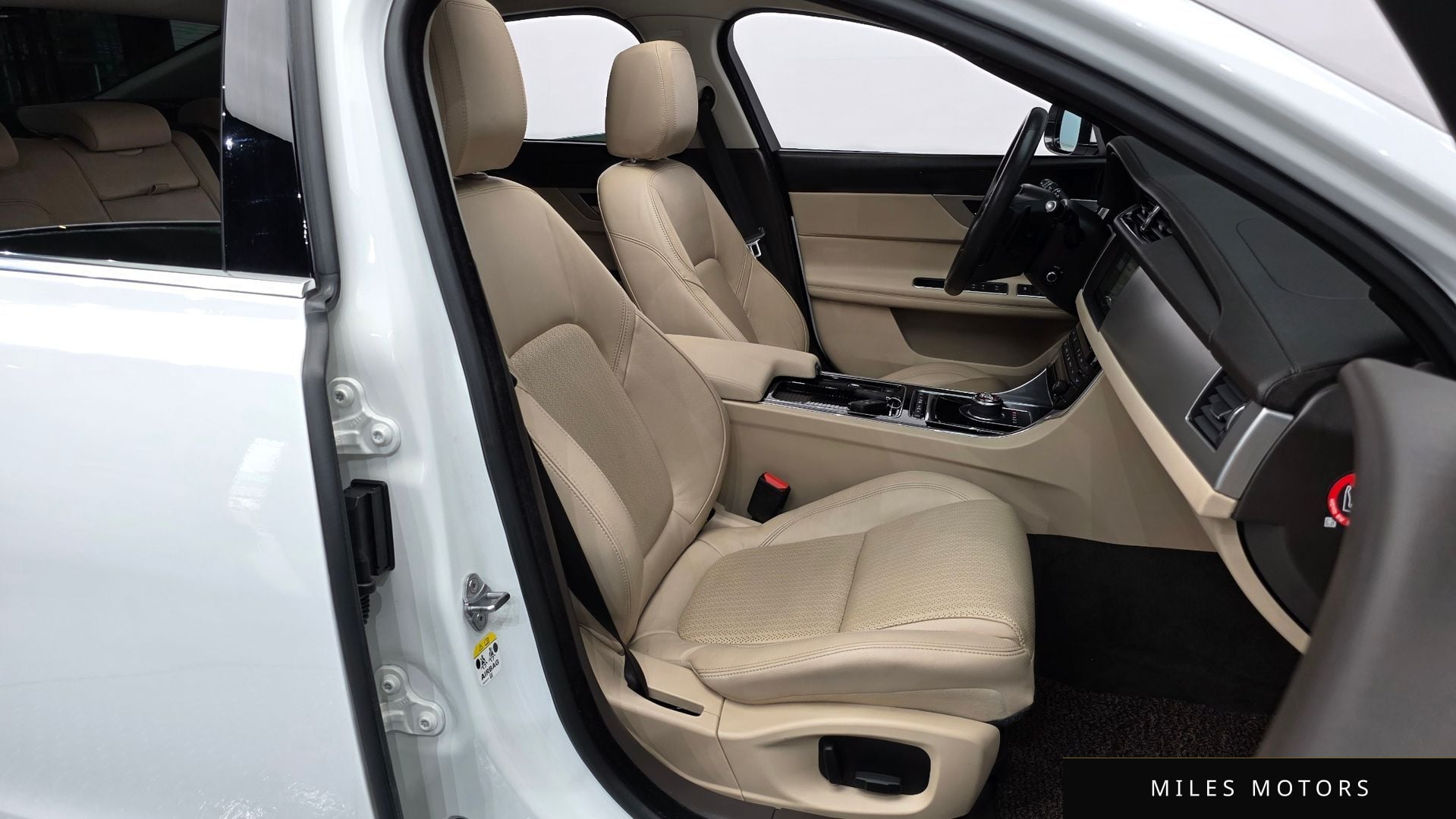 Jaguar XF (X260) 2017 — миниатюра 11