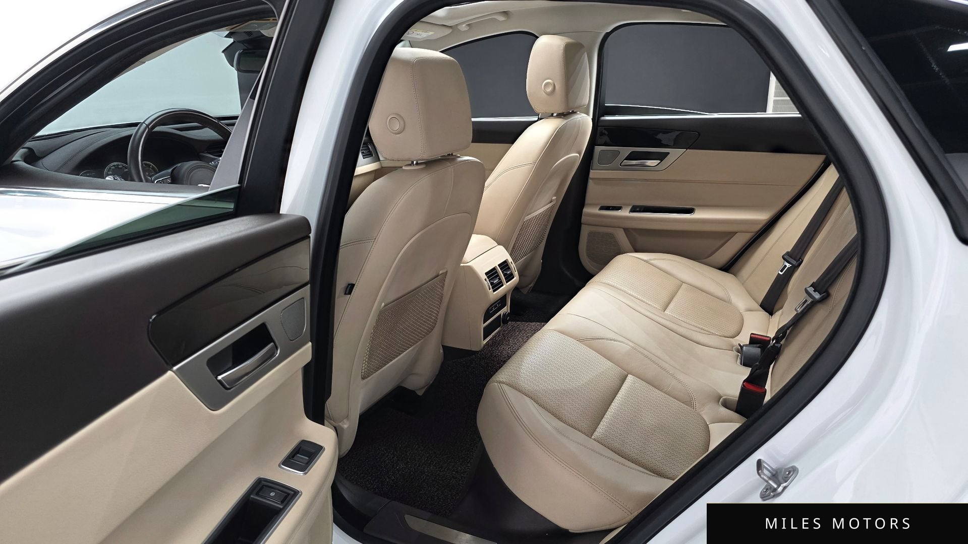 Jaguar XF (X260) 2017 — миниатюра 12