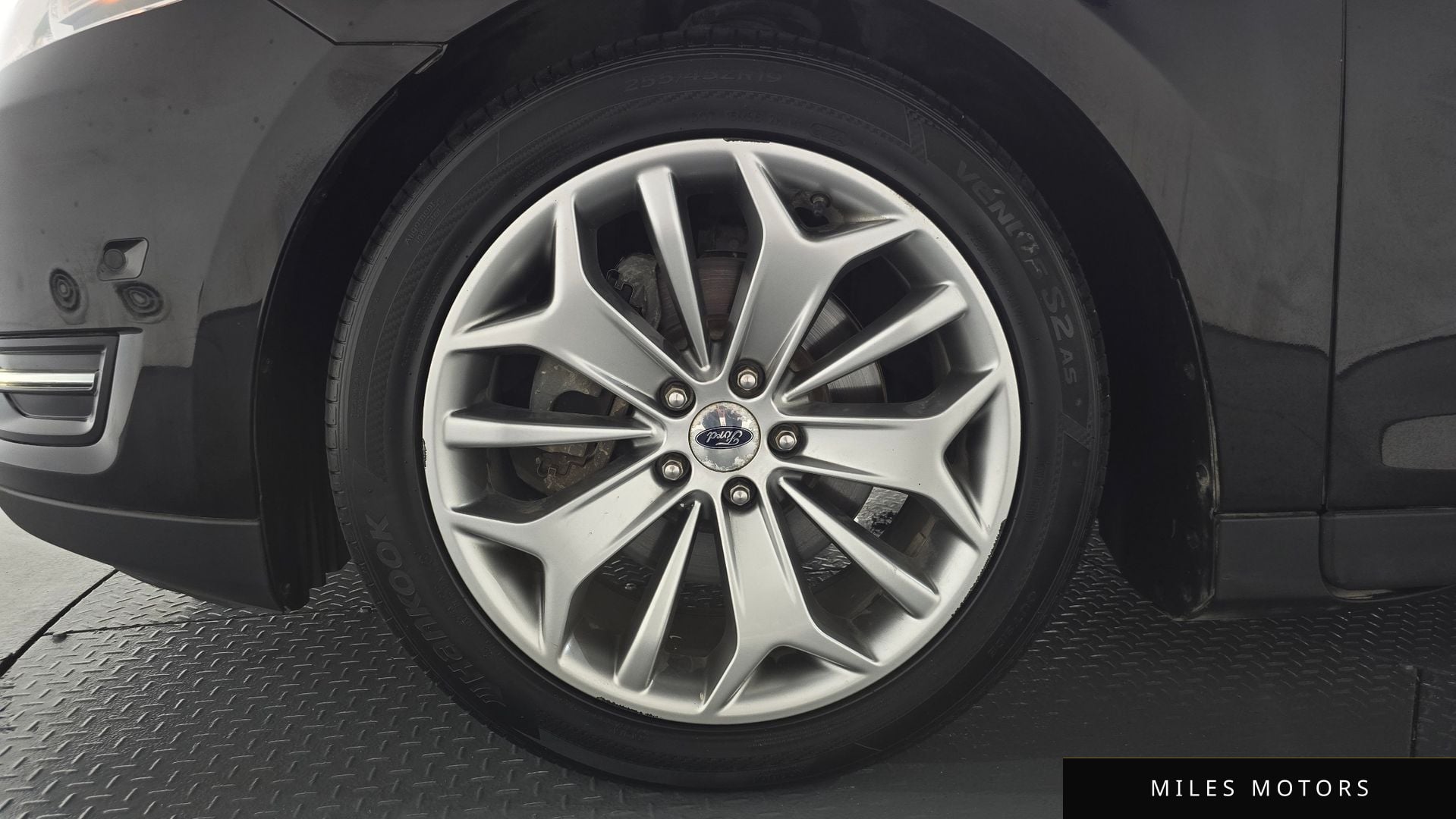 Ford Taurus 2016 — миниатюра 4