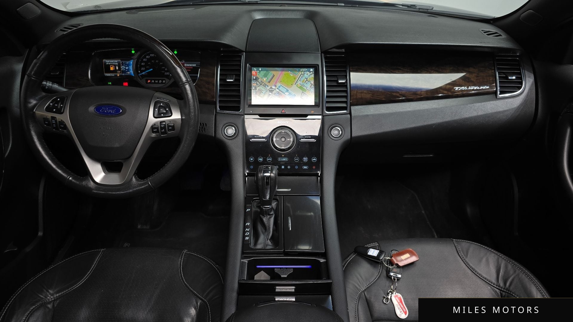 Ford Taurus 2016 — миниатюра 9