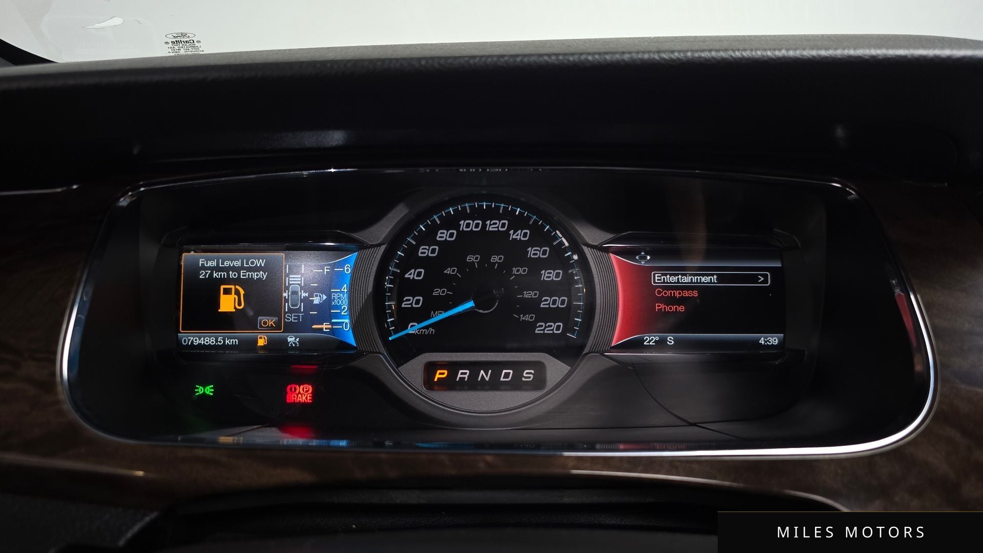 Ford Taurus 2016 — миниатюра 10