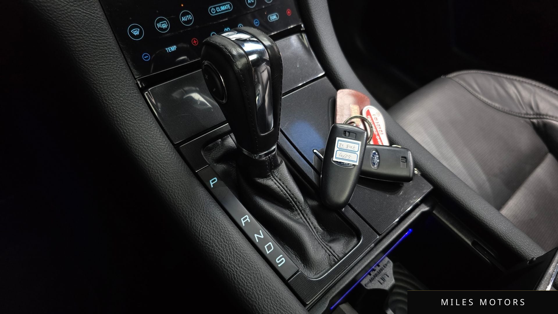 Ford Taurus 2016 — миниатюра 11
