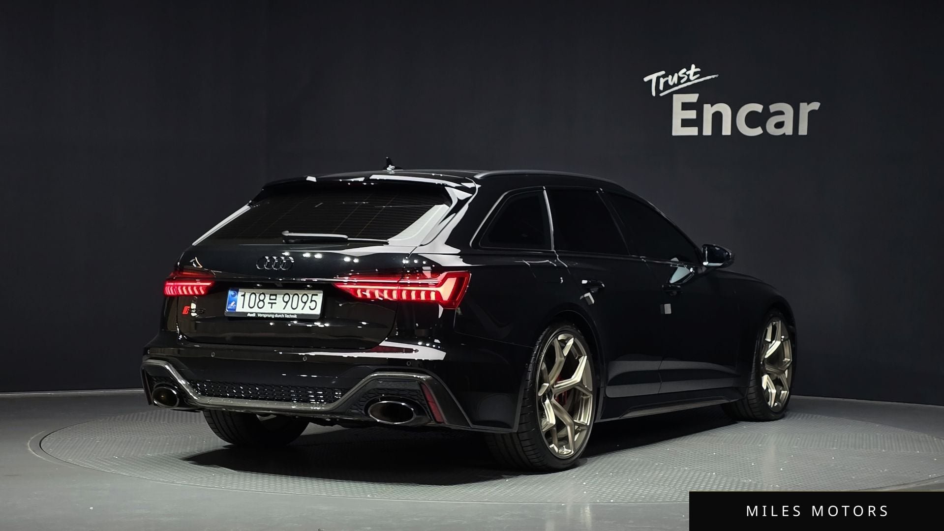 Audi RS6 (C8) 2025 — миниатюра 2
