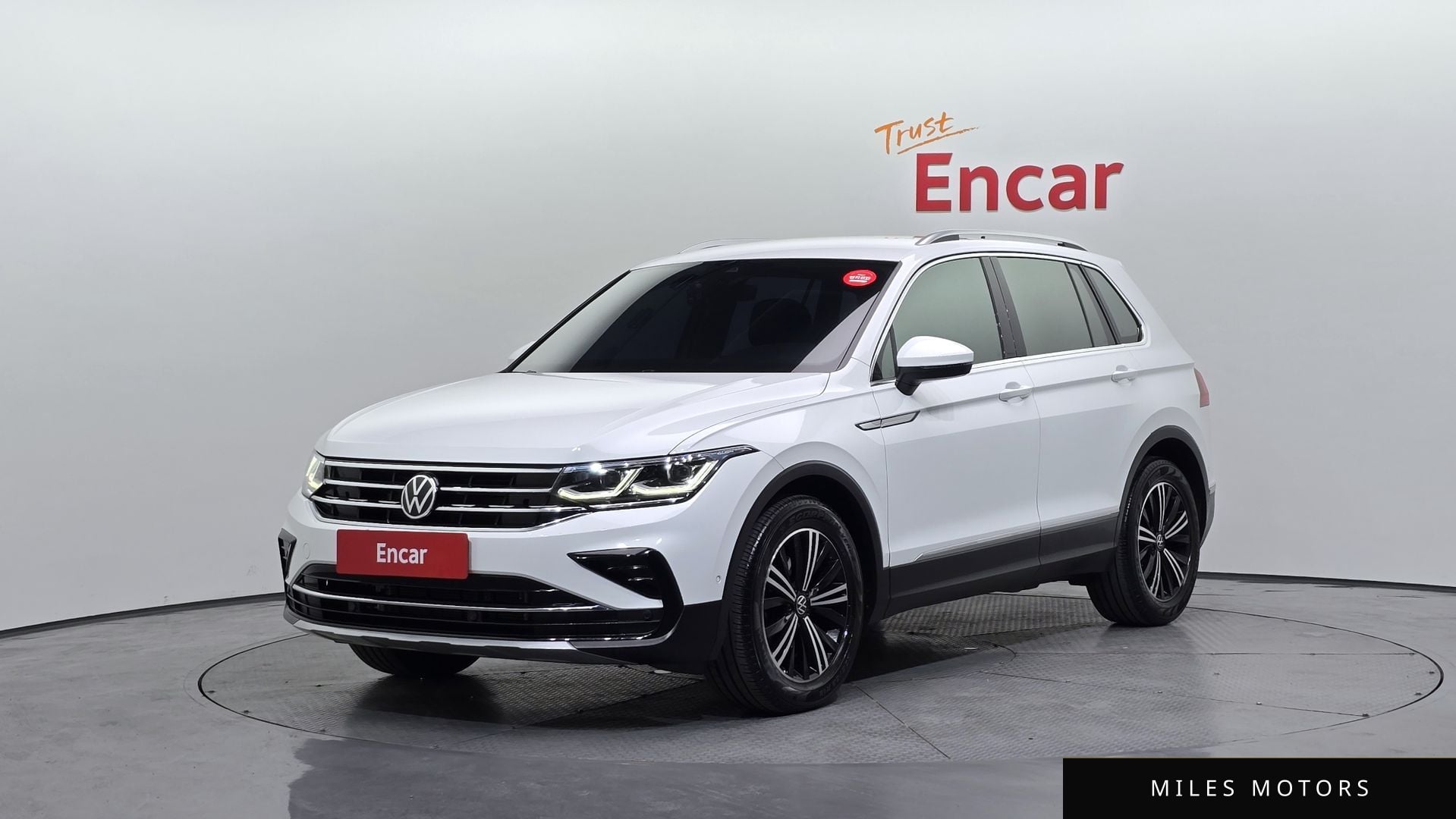 Volkswagen Tiguan 2021 — фото 1 из 12