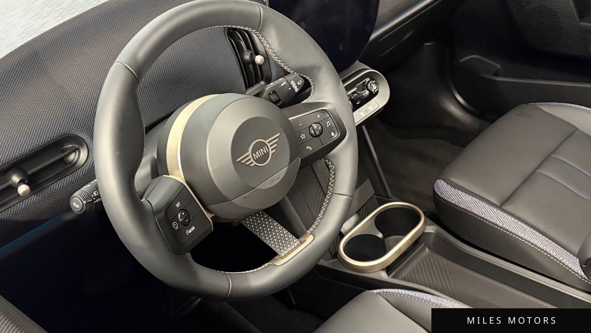MINI Cooper 2025 — миниатюра 11