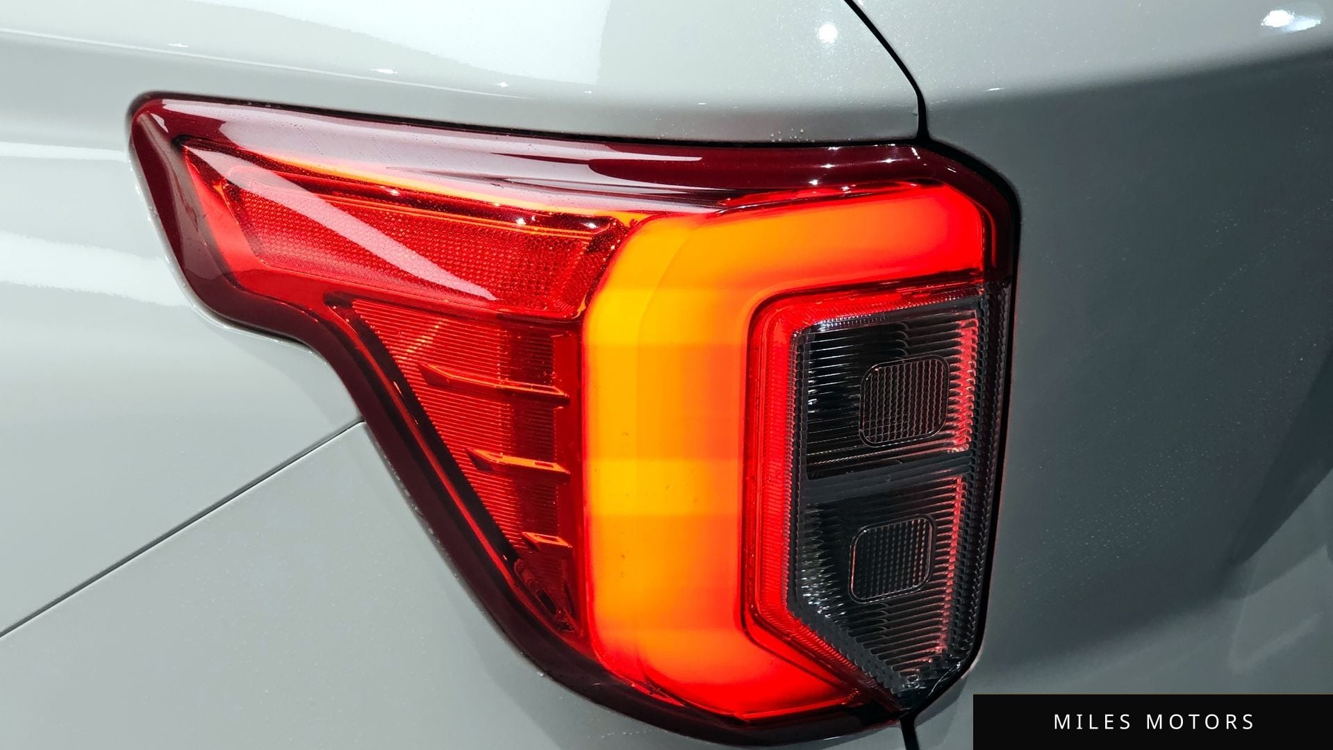 Ford Explorer 2022 — миниатюра 8