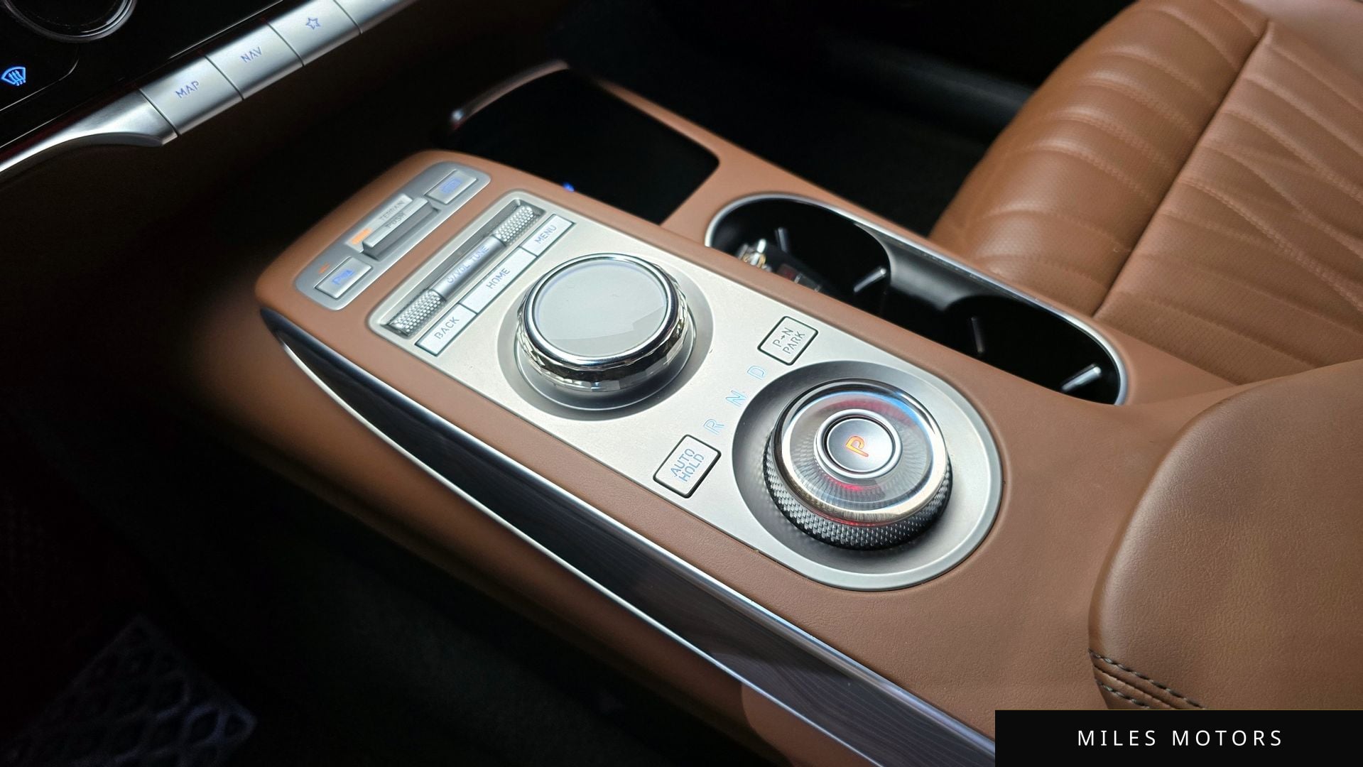Genesis GV70 2021 — миниатюра 12