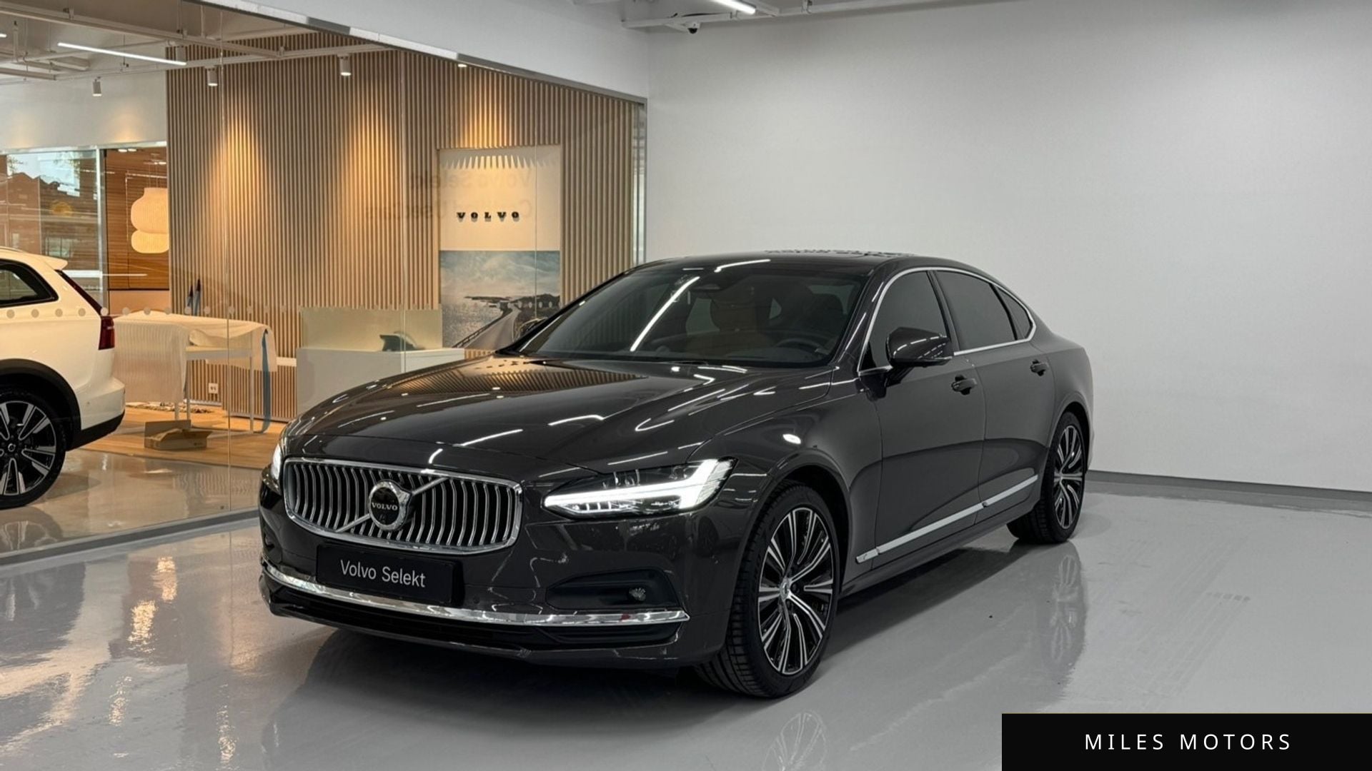 Volvo S90 2024 — фото 1 из 12