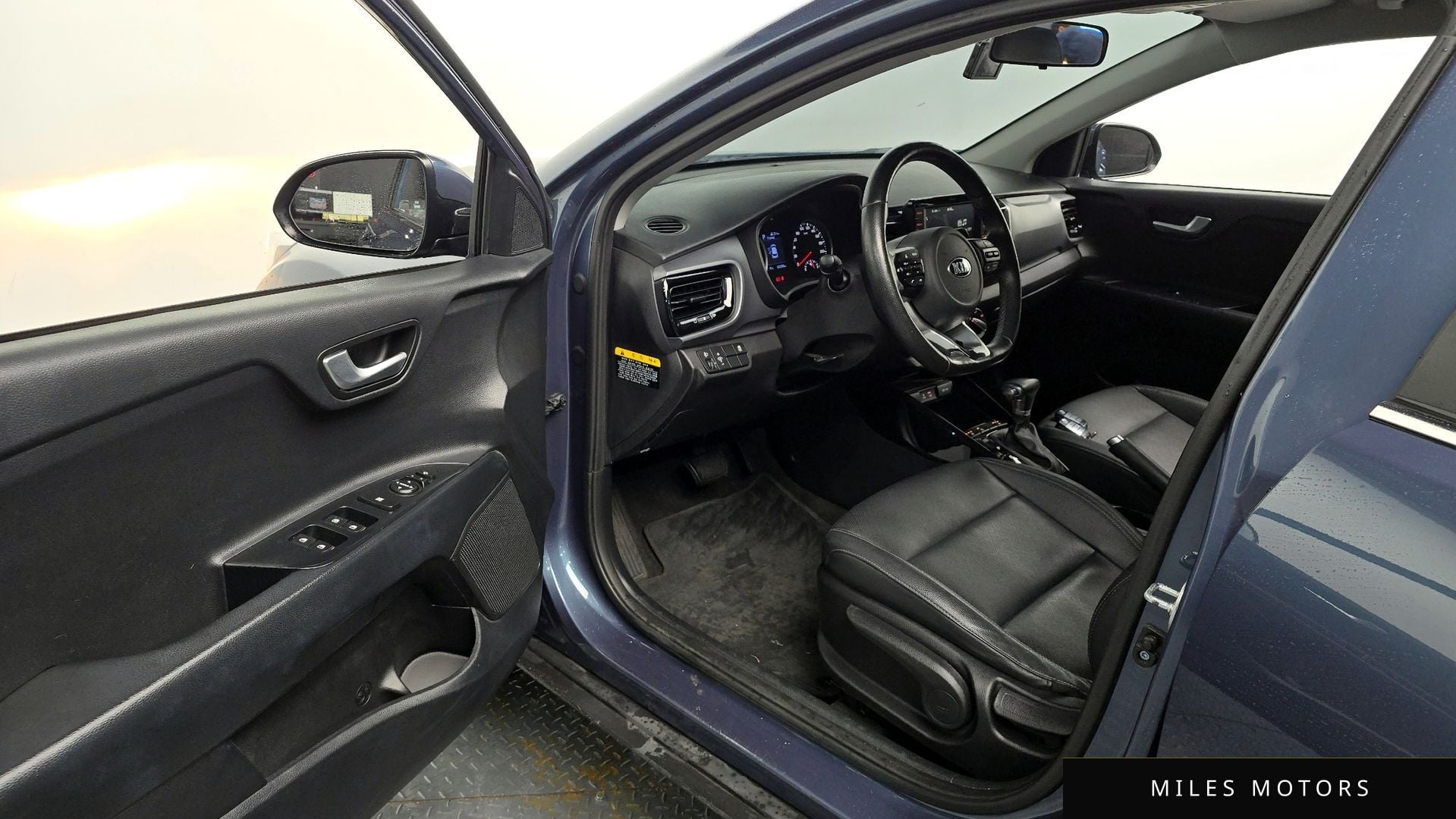 Kia Stonic 2018 — миниатюра 12