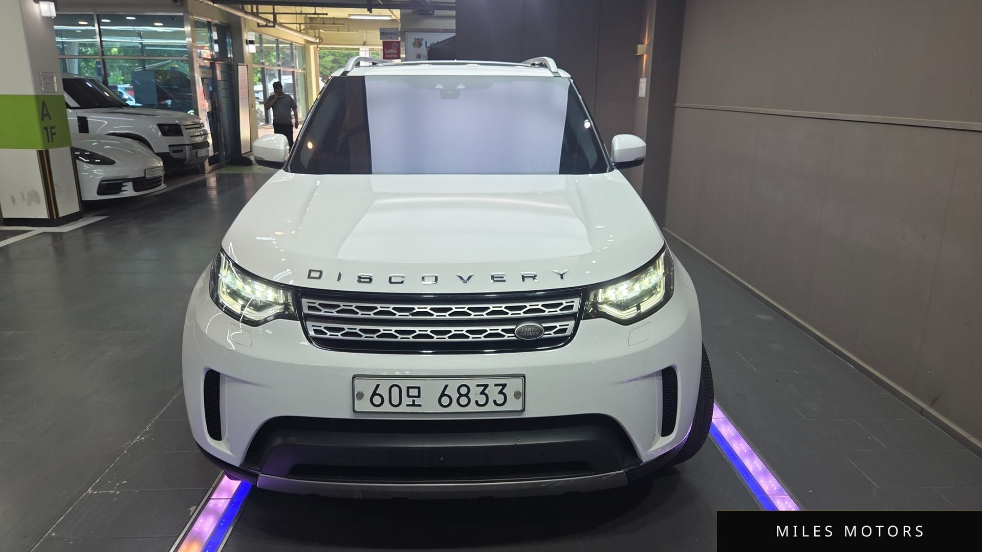Land Rover Discovery 2017 — миниатюра 3